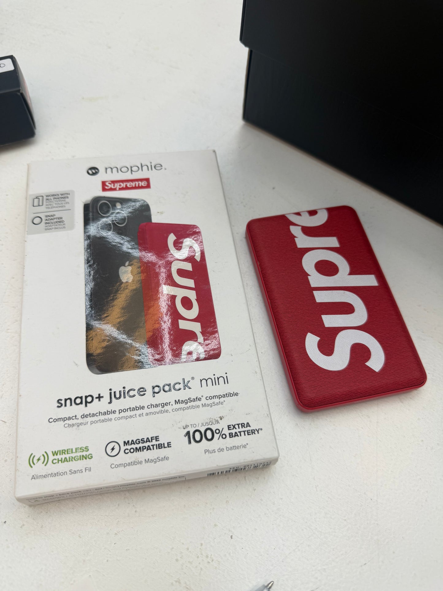 Supreme mophie snap+ juice pack mini red