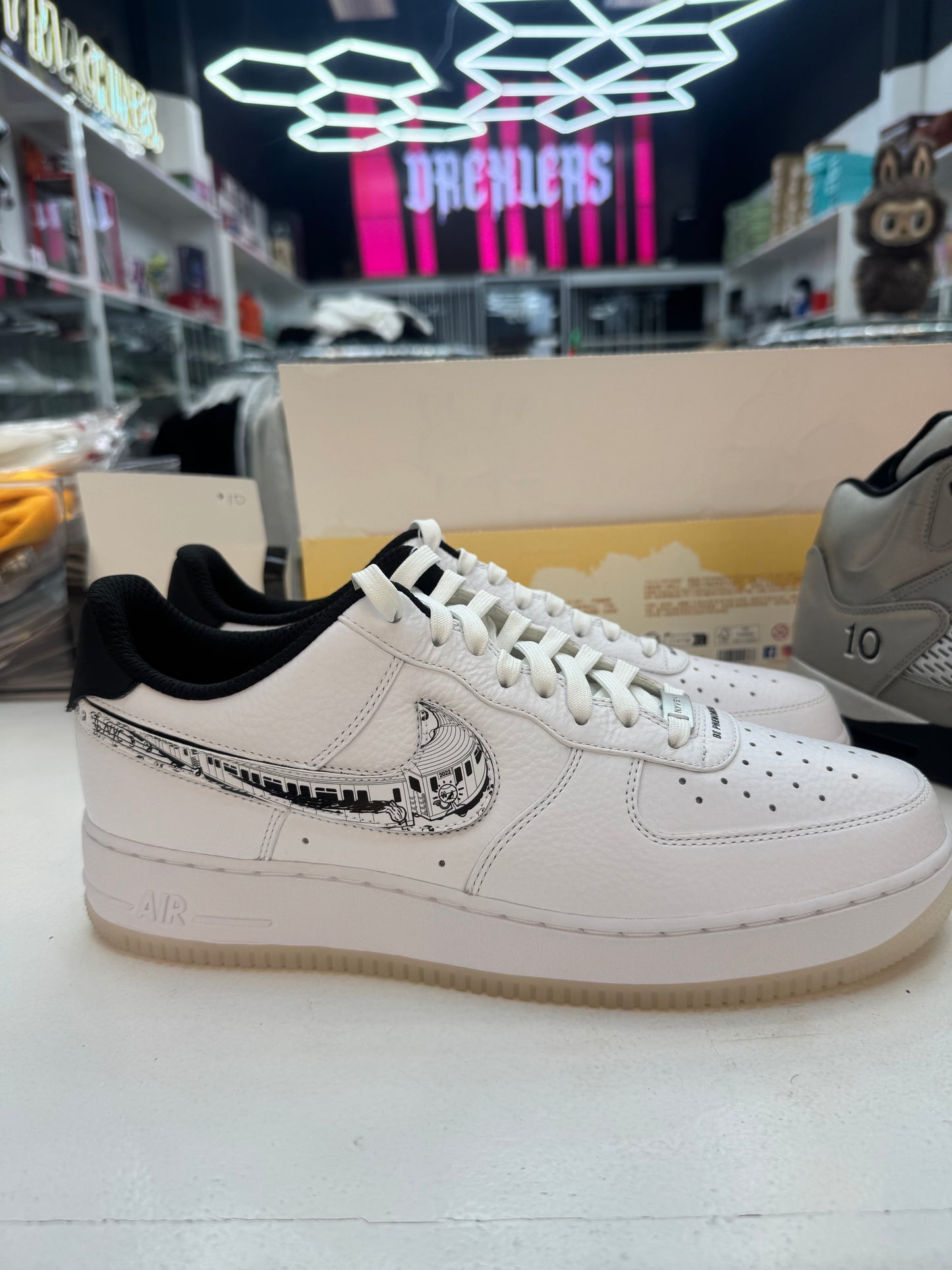 Nike AF1 NYvsNY 1st round sample