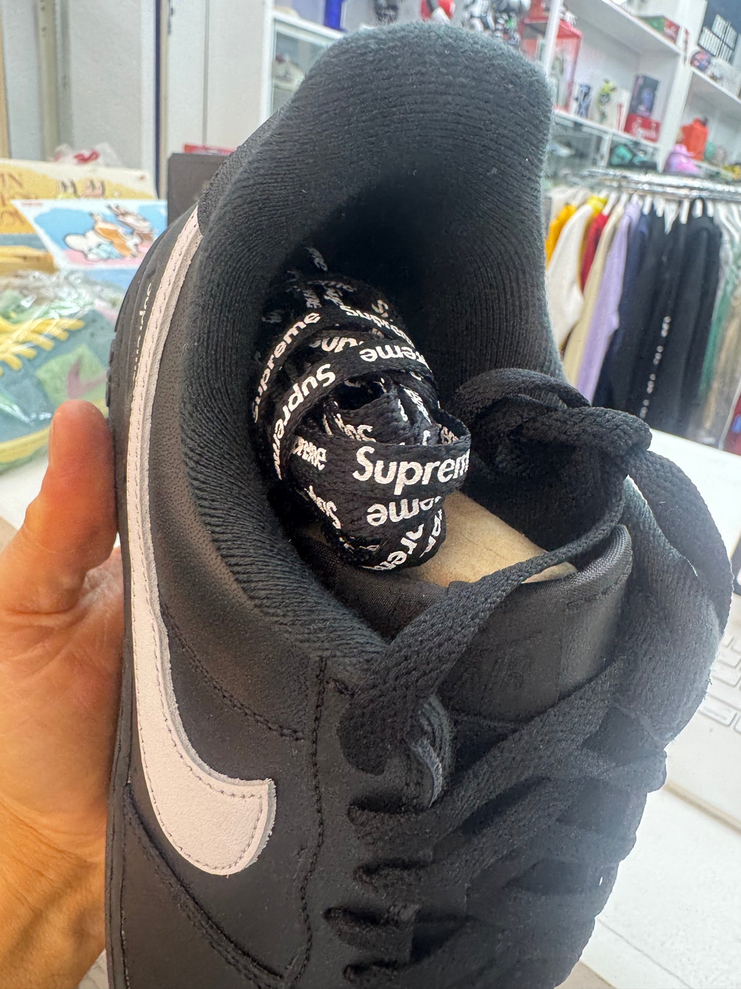 Nike Air Force 1 Low Supreme Black