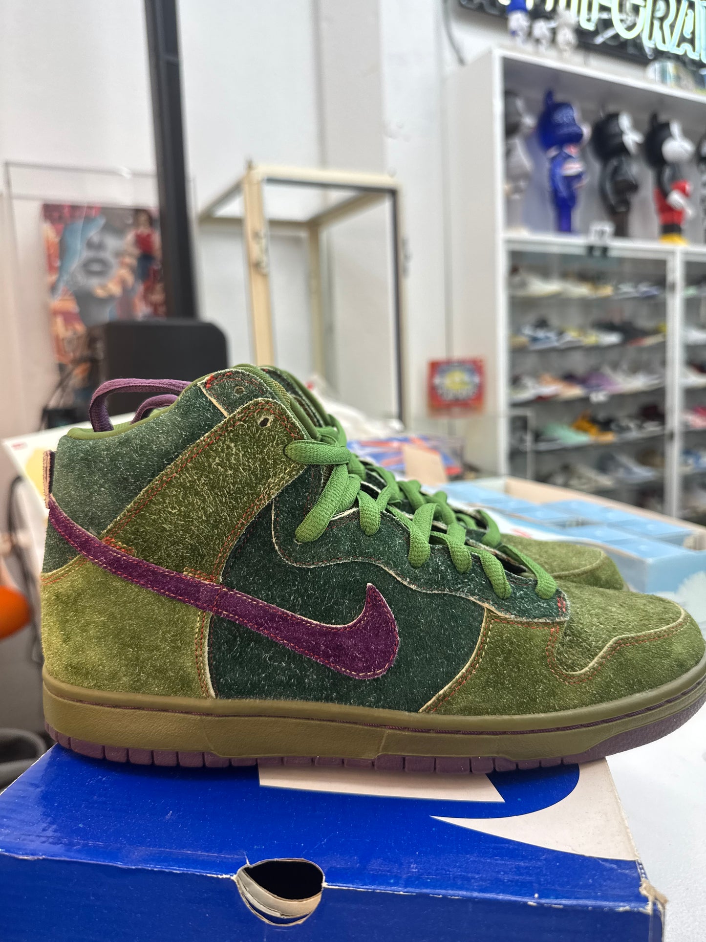 2010 Nike Dunk SB High Skunk 420