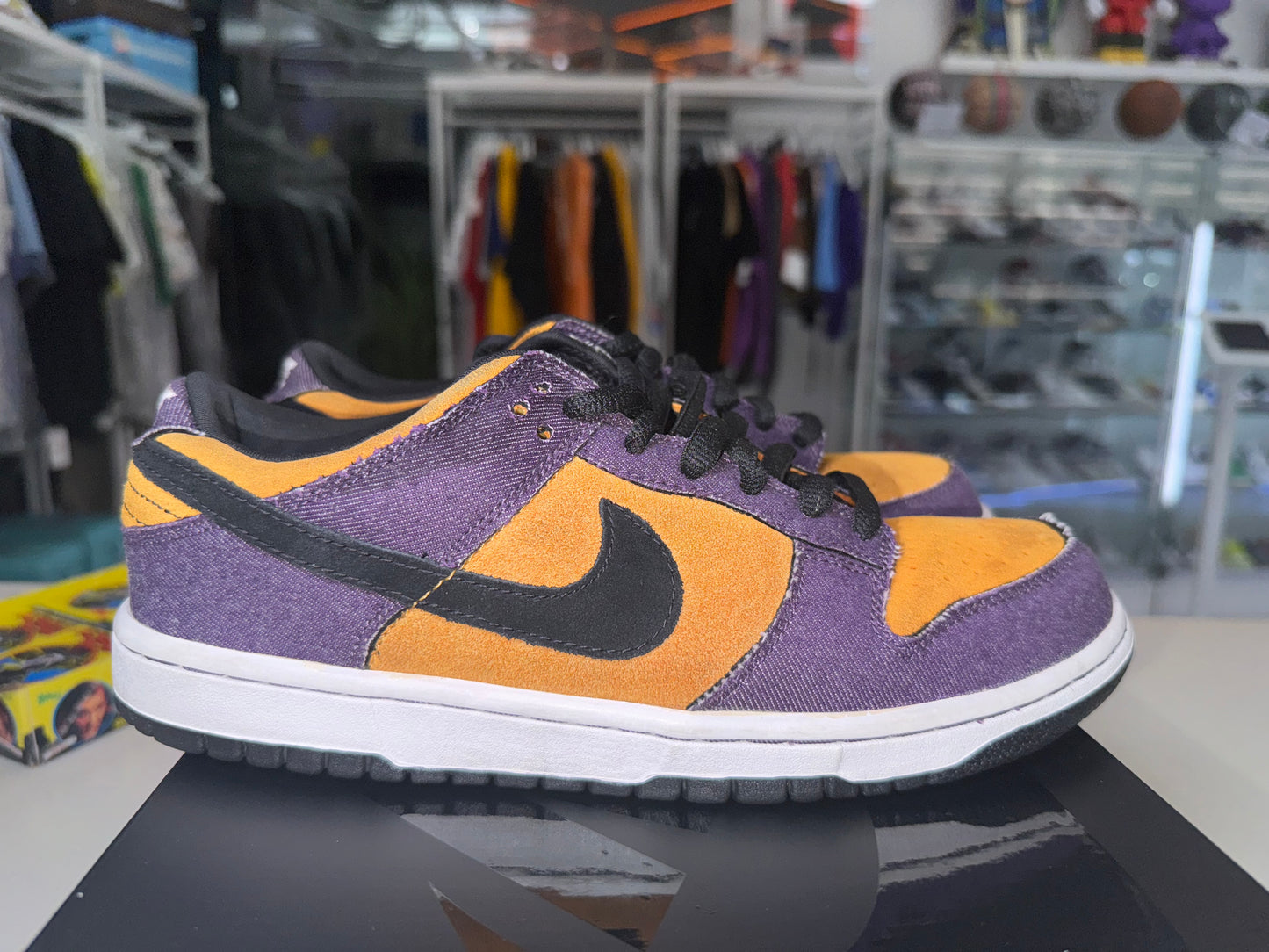 Nike SB Dunk Low
Goofy Boy 2009