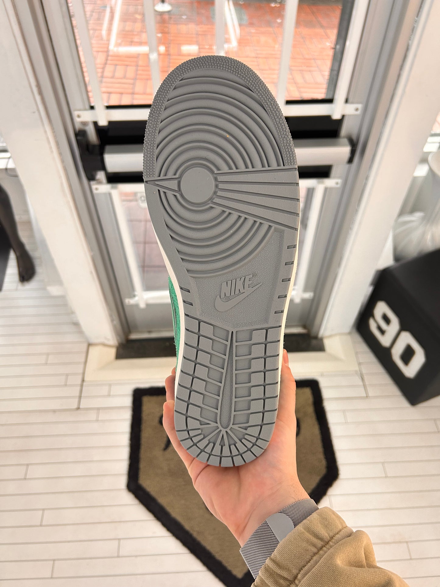 Nike Jordan Air Ship PE SP
Corporate Got 'Em