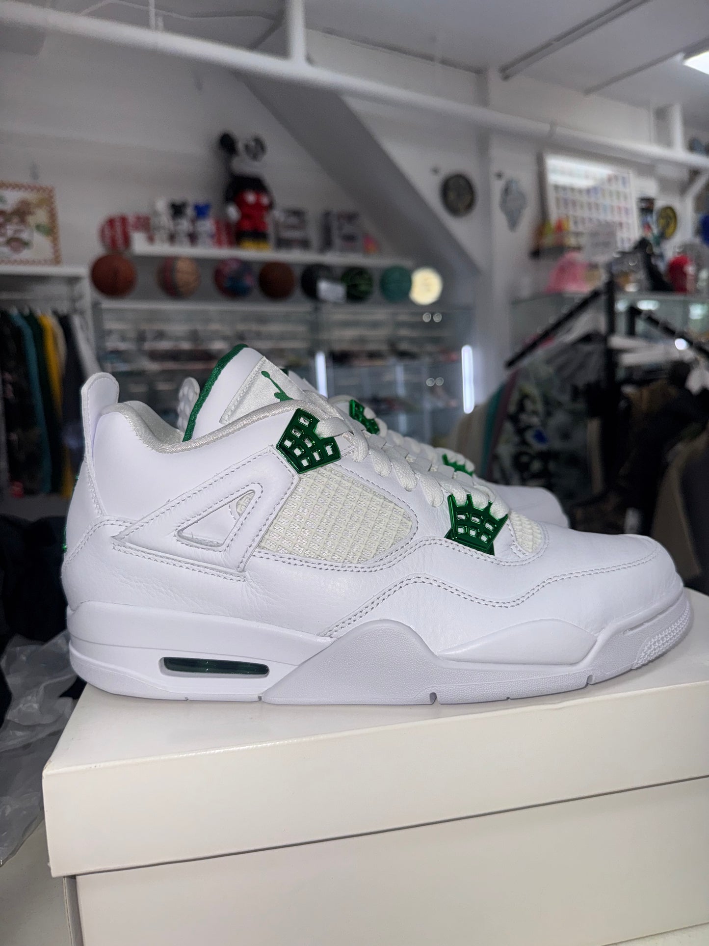 Jordan 4 Metallic Green 2020