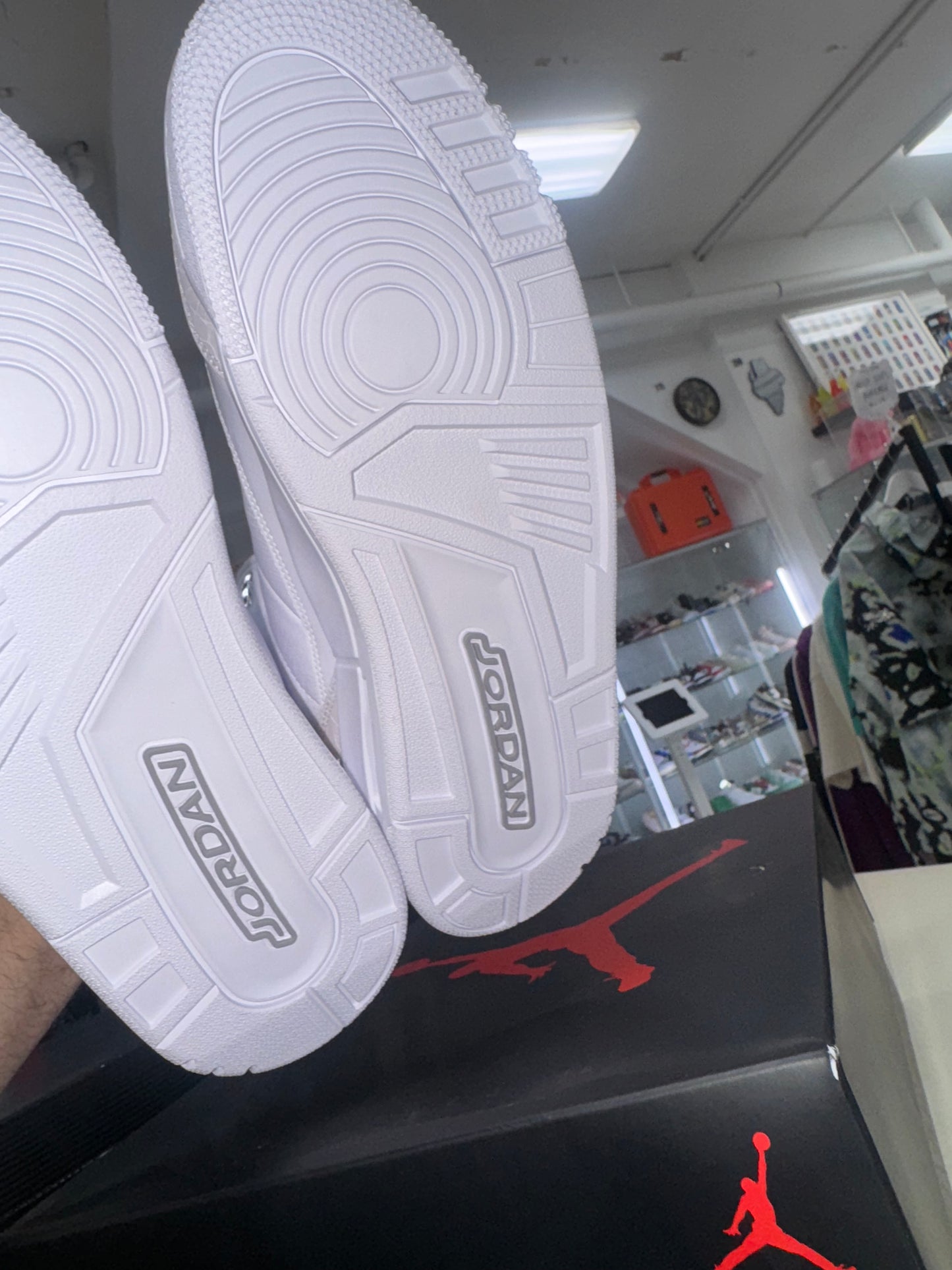 Jordan 3 Retro
Pure Money (2025)