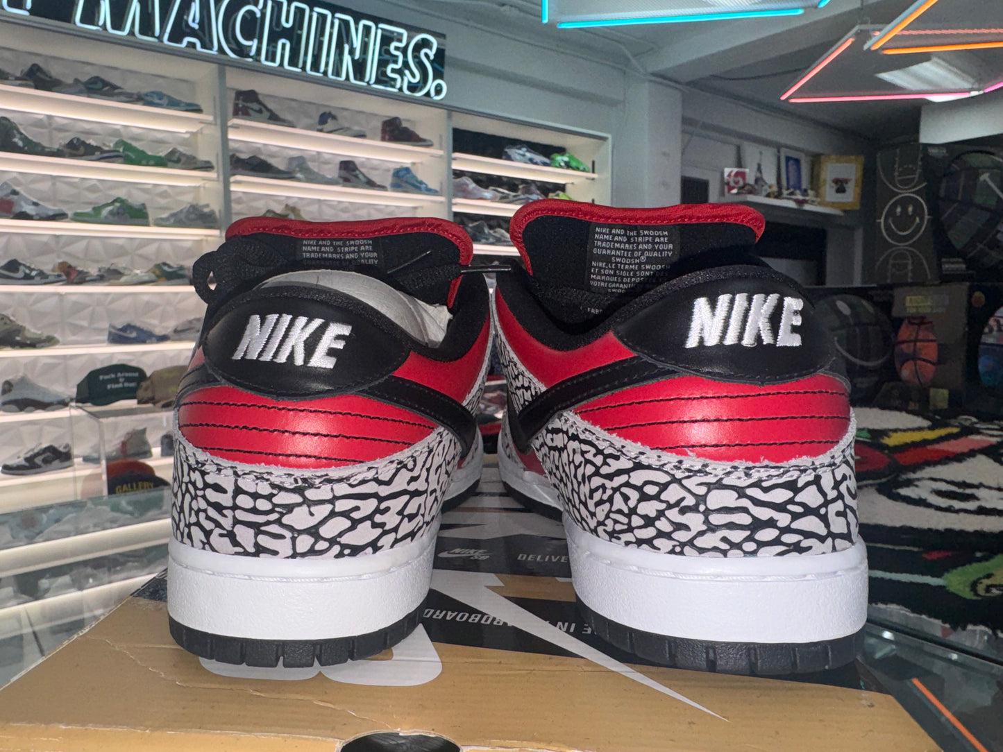 Nike x Supreme Dunk SB Red 2012