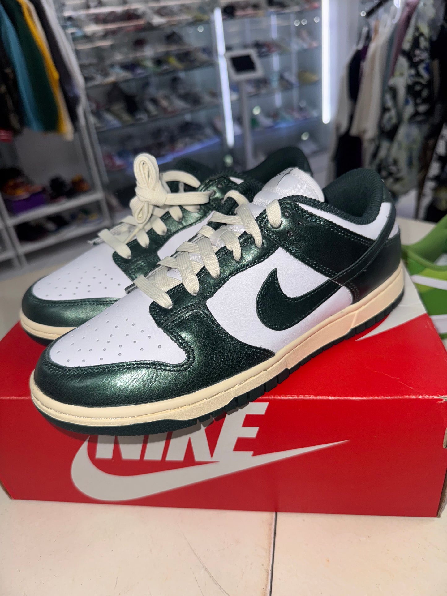 Nike Dunk Low
Vintage Green (W)