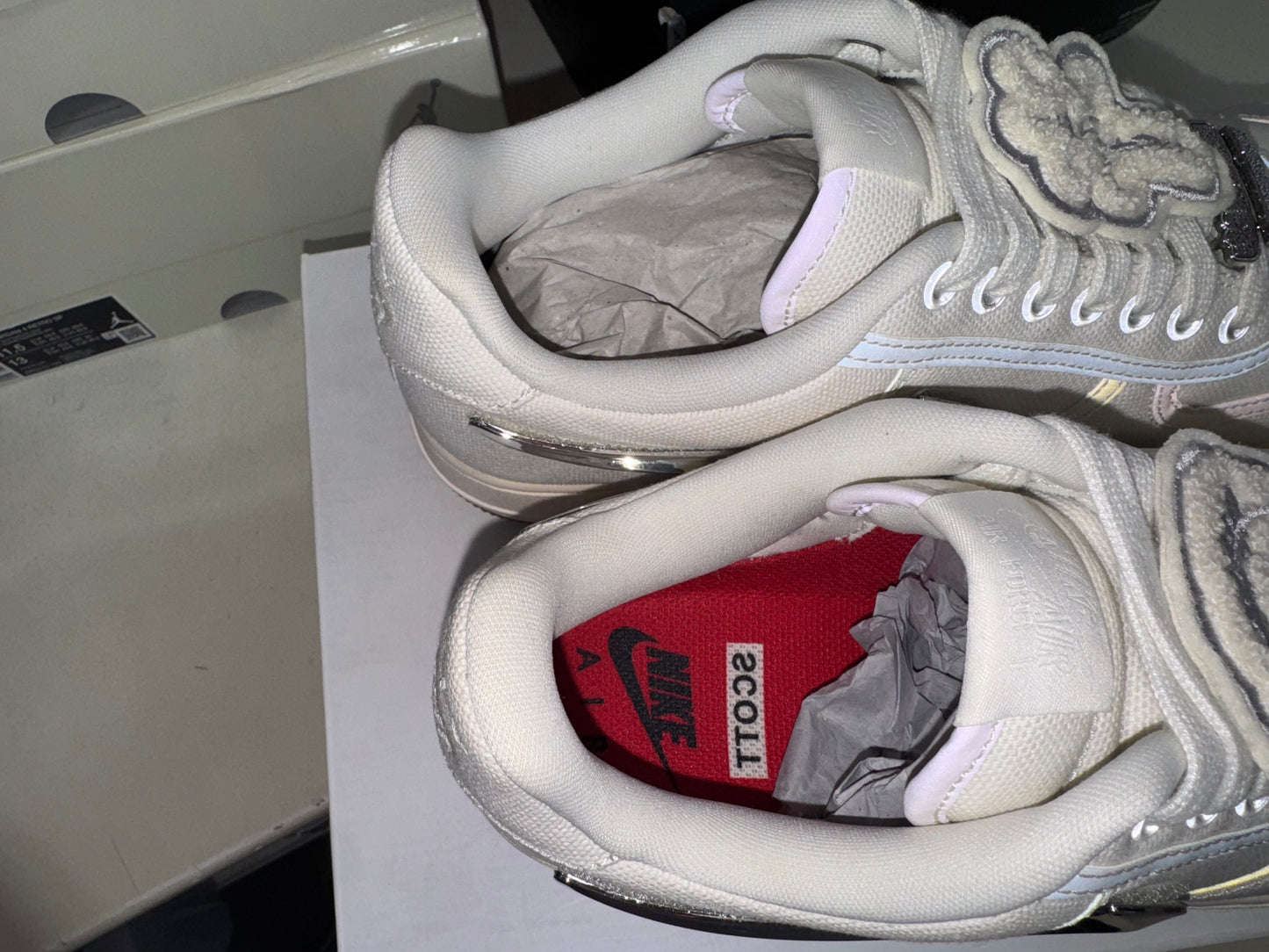 Nike Air Force 1 Low
Travis Scott Sail