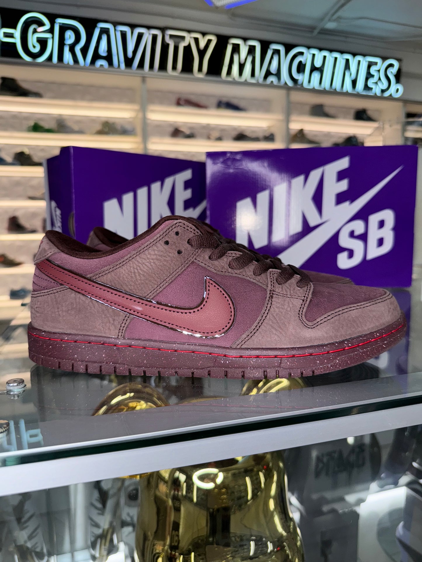 Nike SB Dunk Low City Of Love Burgundy Crush