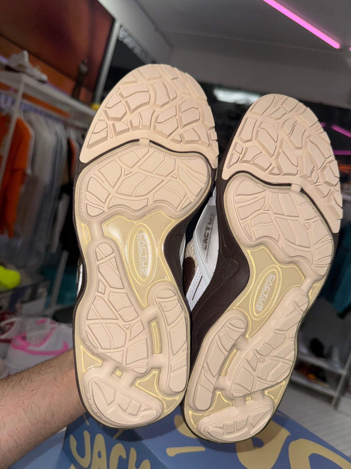 Nike Zoom Field Jaxx SP Travis Scott Light Chocolate