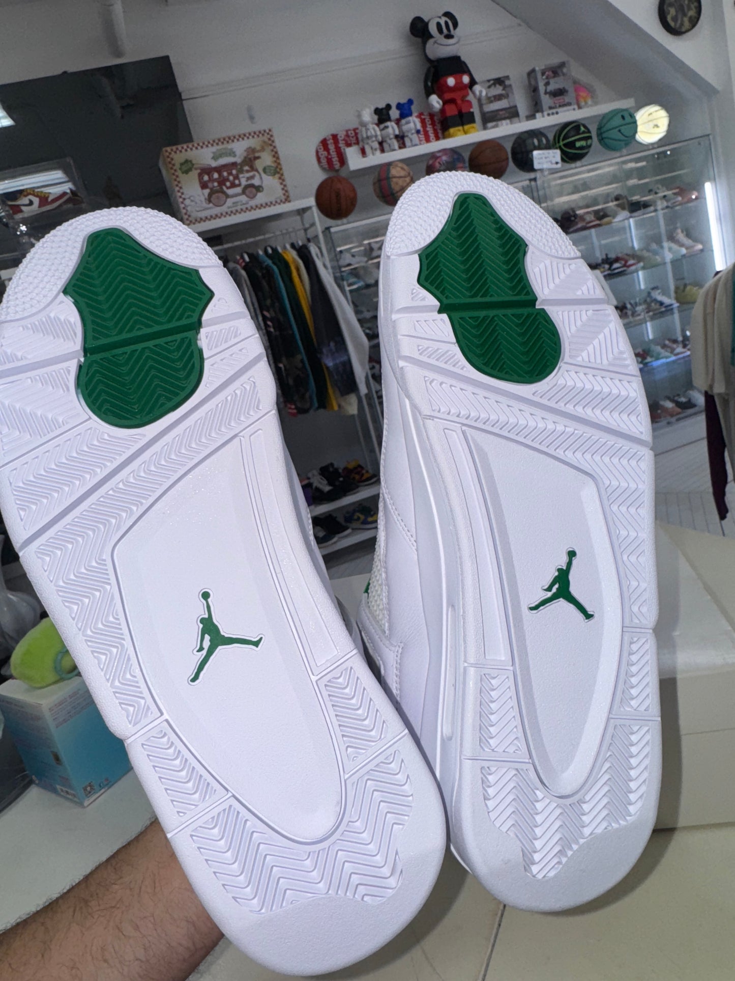 Jordan 4 Metallic Green 2020