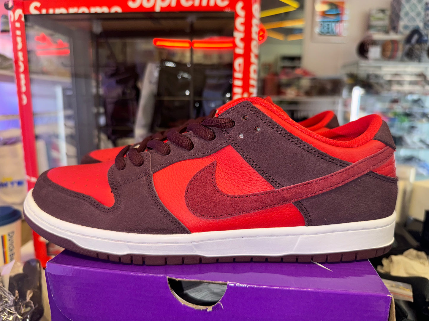 Nike Dunk SB Cherry