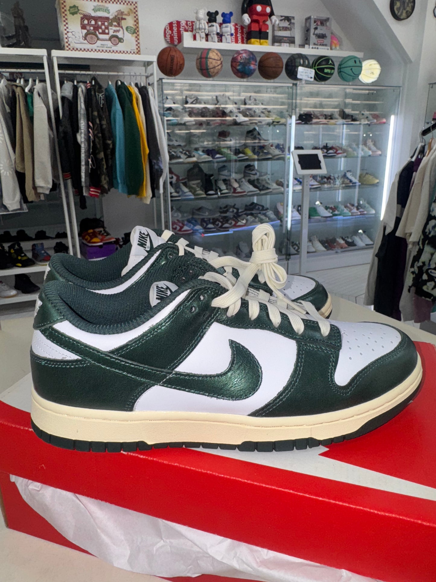 Nike Dunk Low
Vintage Green (W)