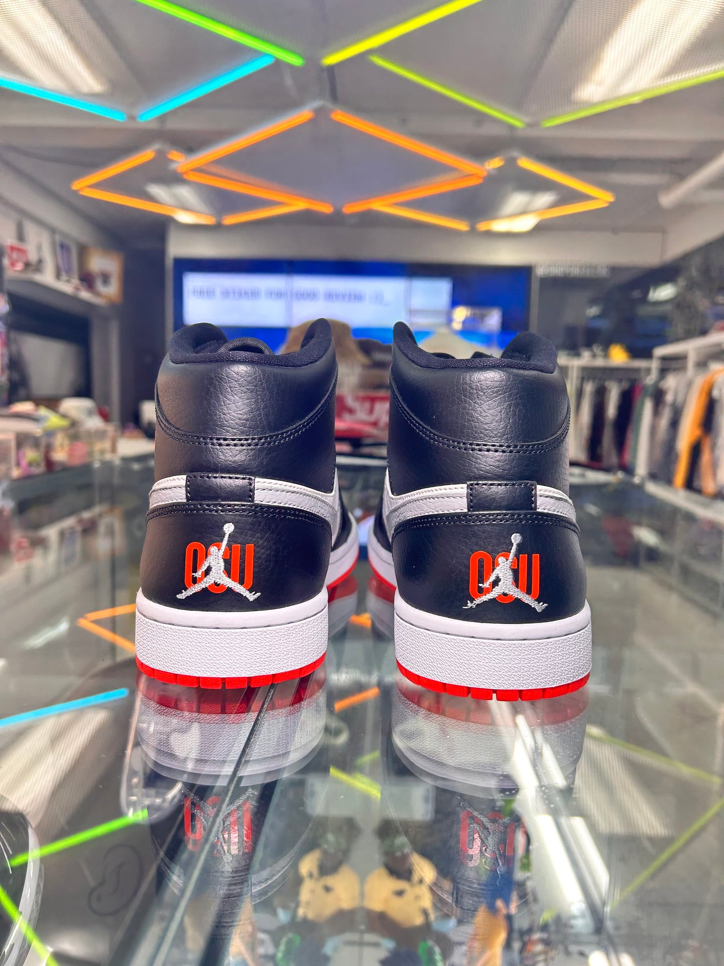 Jordan 1 mid Oregon State Universitu OSU PE Player Edition