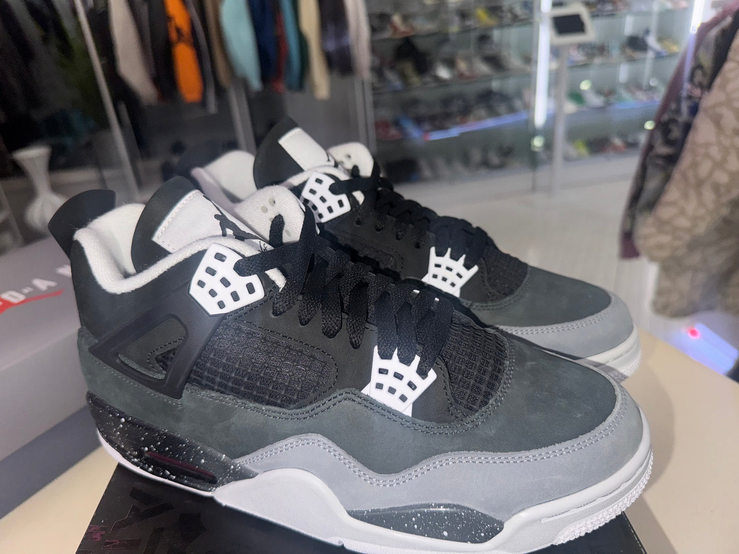 Jordan 4 Retro
Fear (2024)