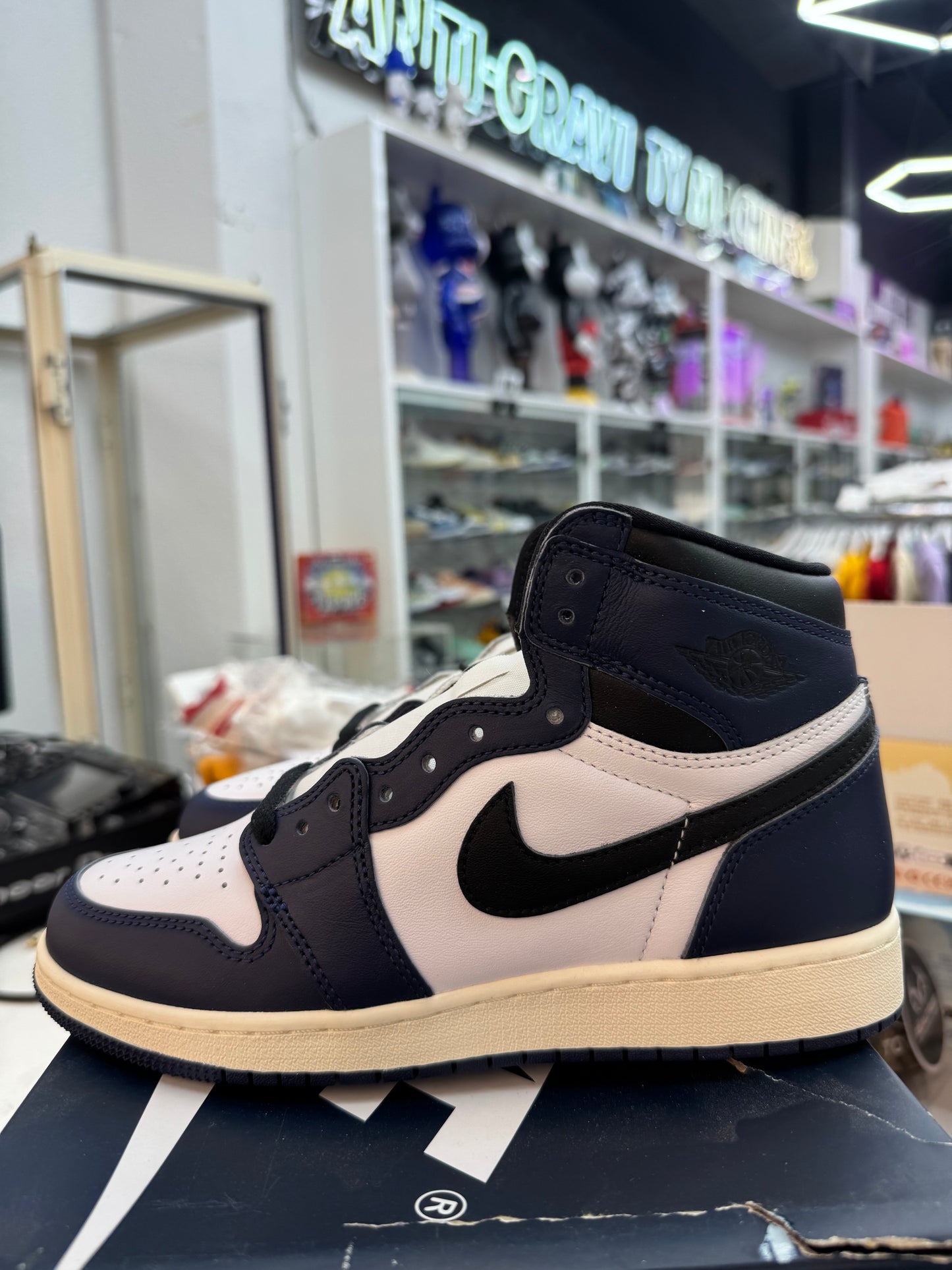 Jordan 1 Retro High OG
Midnight Navy (GS)