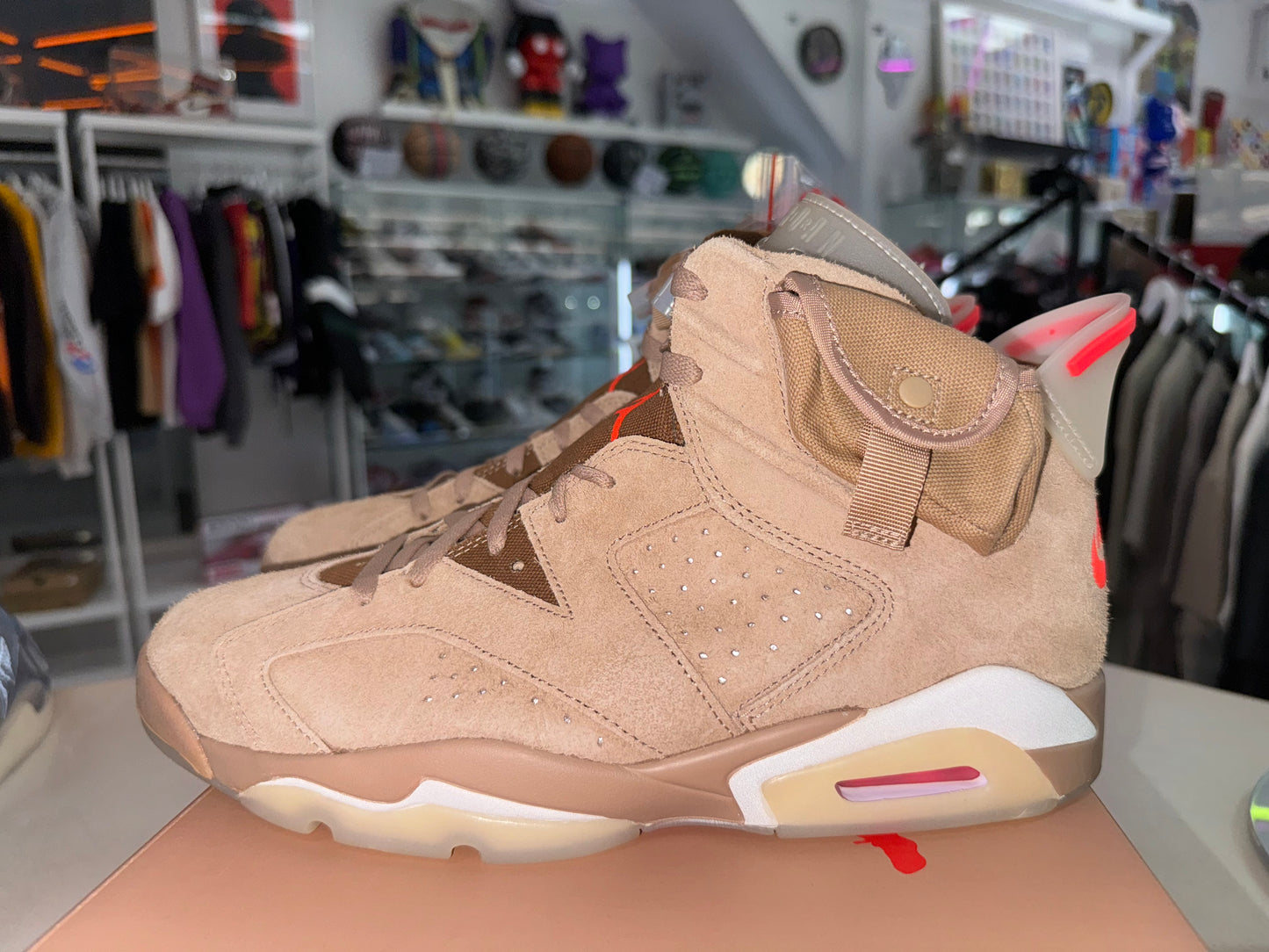 Jordan 6 Retro
Travis Scott British Khaki