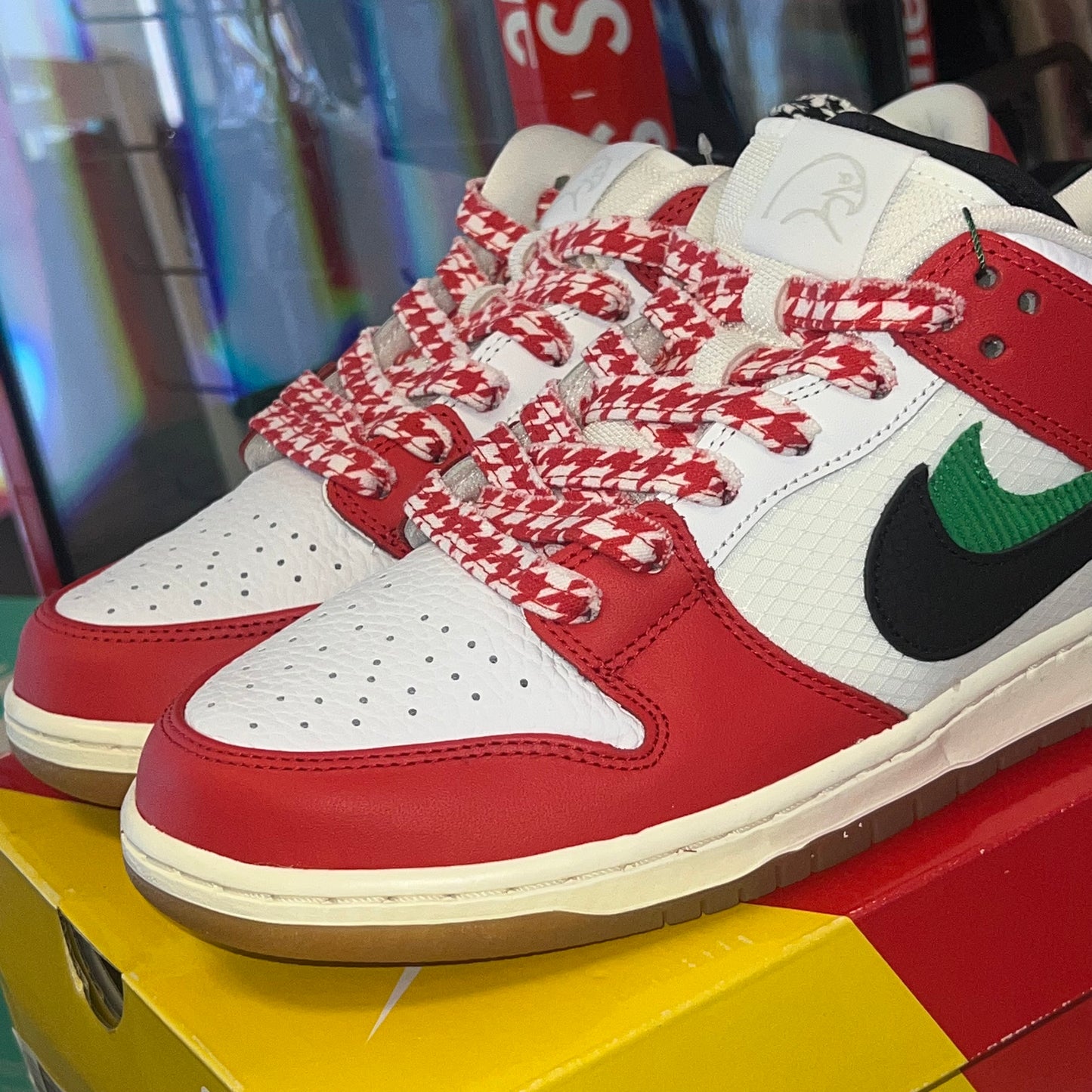 Nike Dunk SB Habibi