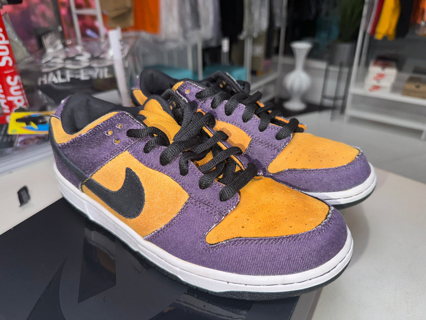Nike SB Dunk Low
Goofy Boy 2009