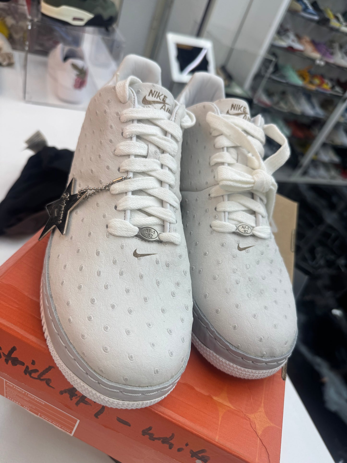 2006 NIKE AIR FORCE 1 SUPREME LOW OSTRICH OnePiece WHITE rare
