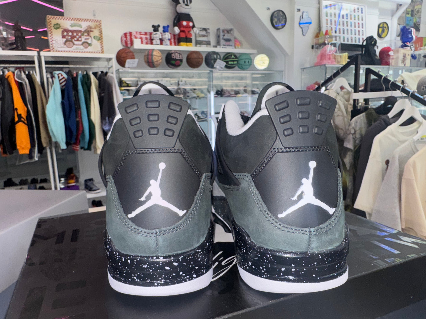 Jordan 4 Retro
Fear (2024)