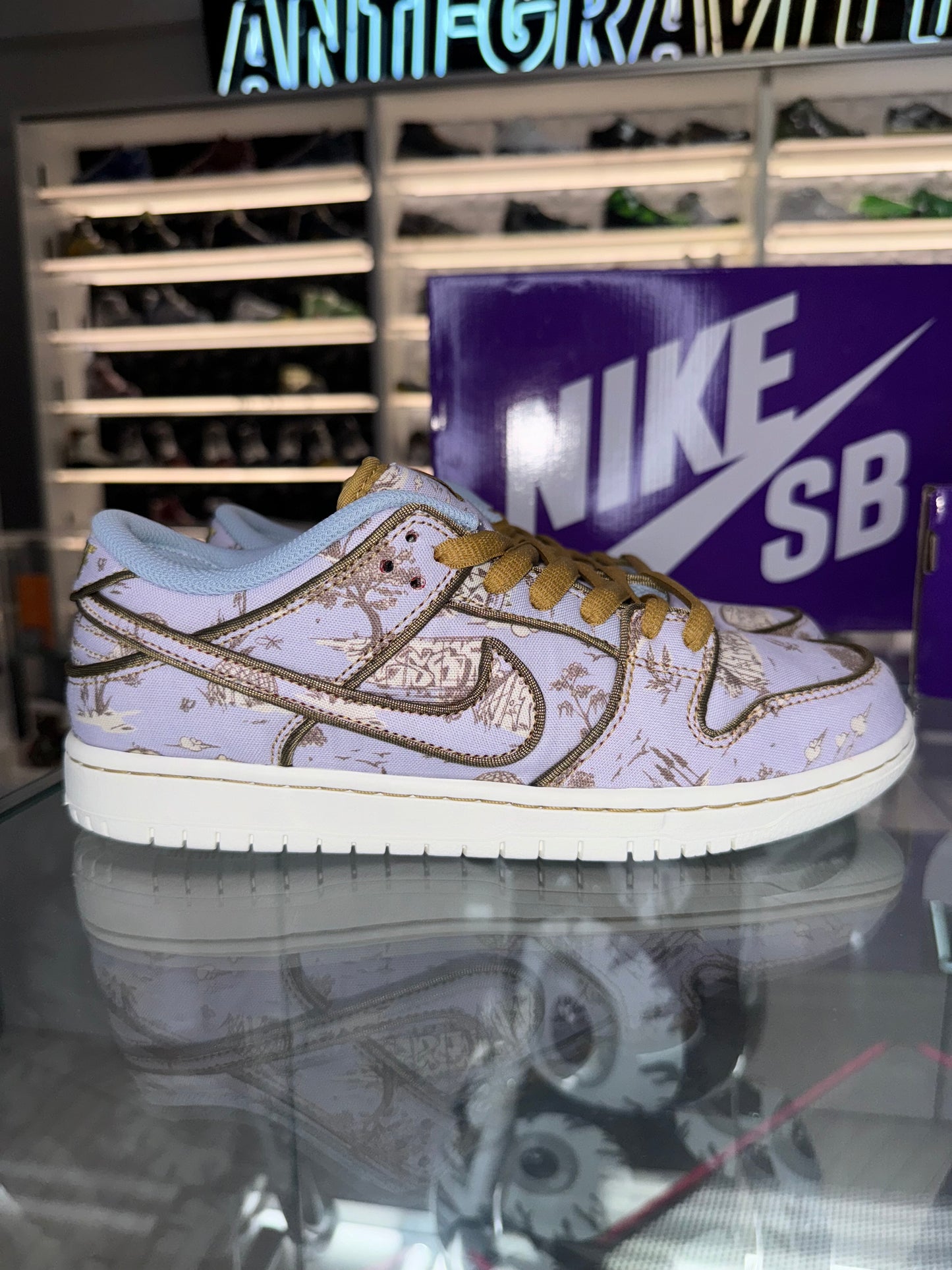 Nike SB Dunk Low Premium
City of Style