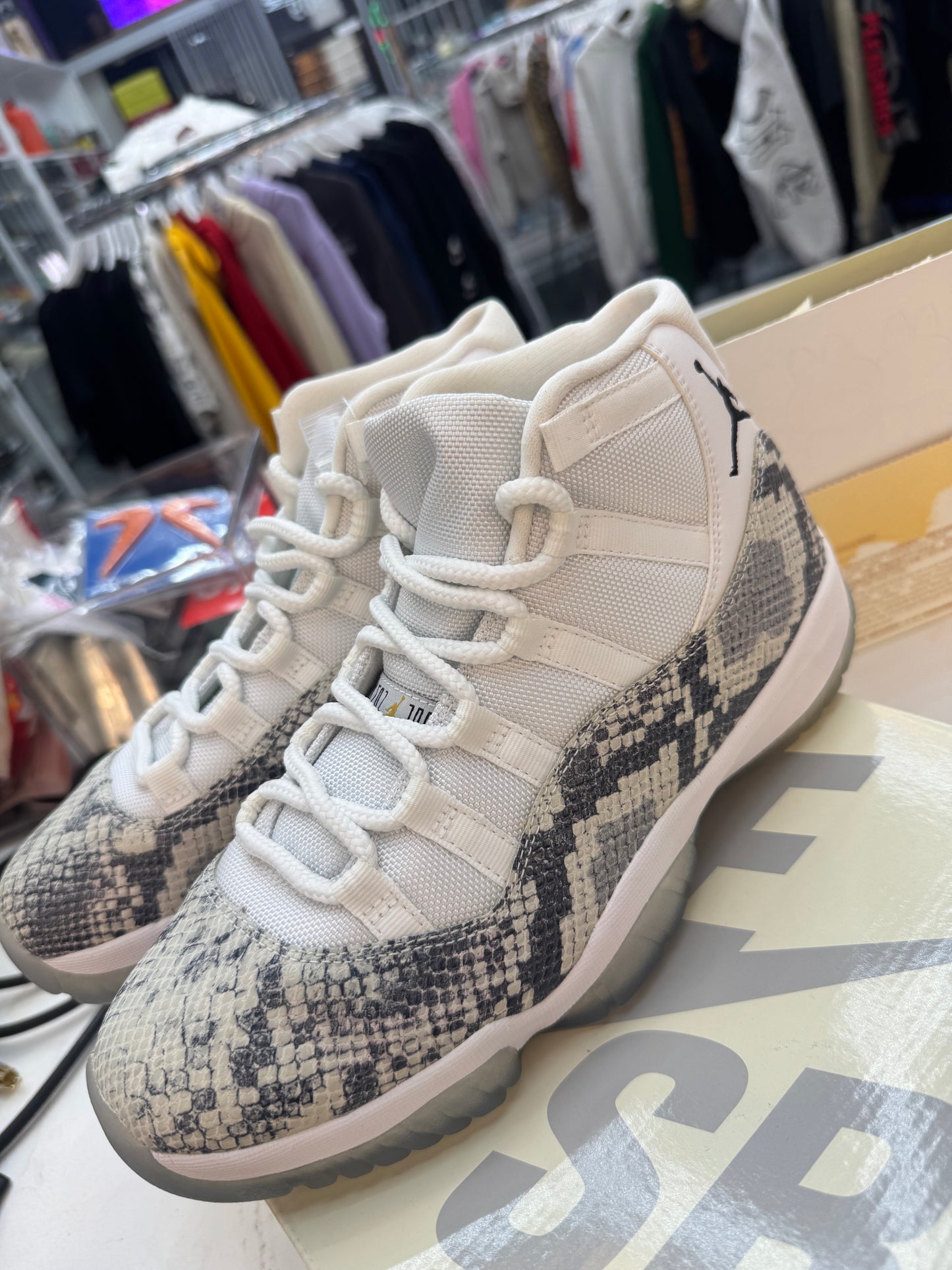 2019 Jordan 11 Drake OVO F&F