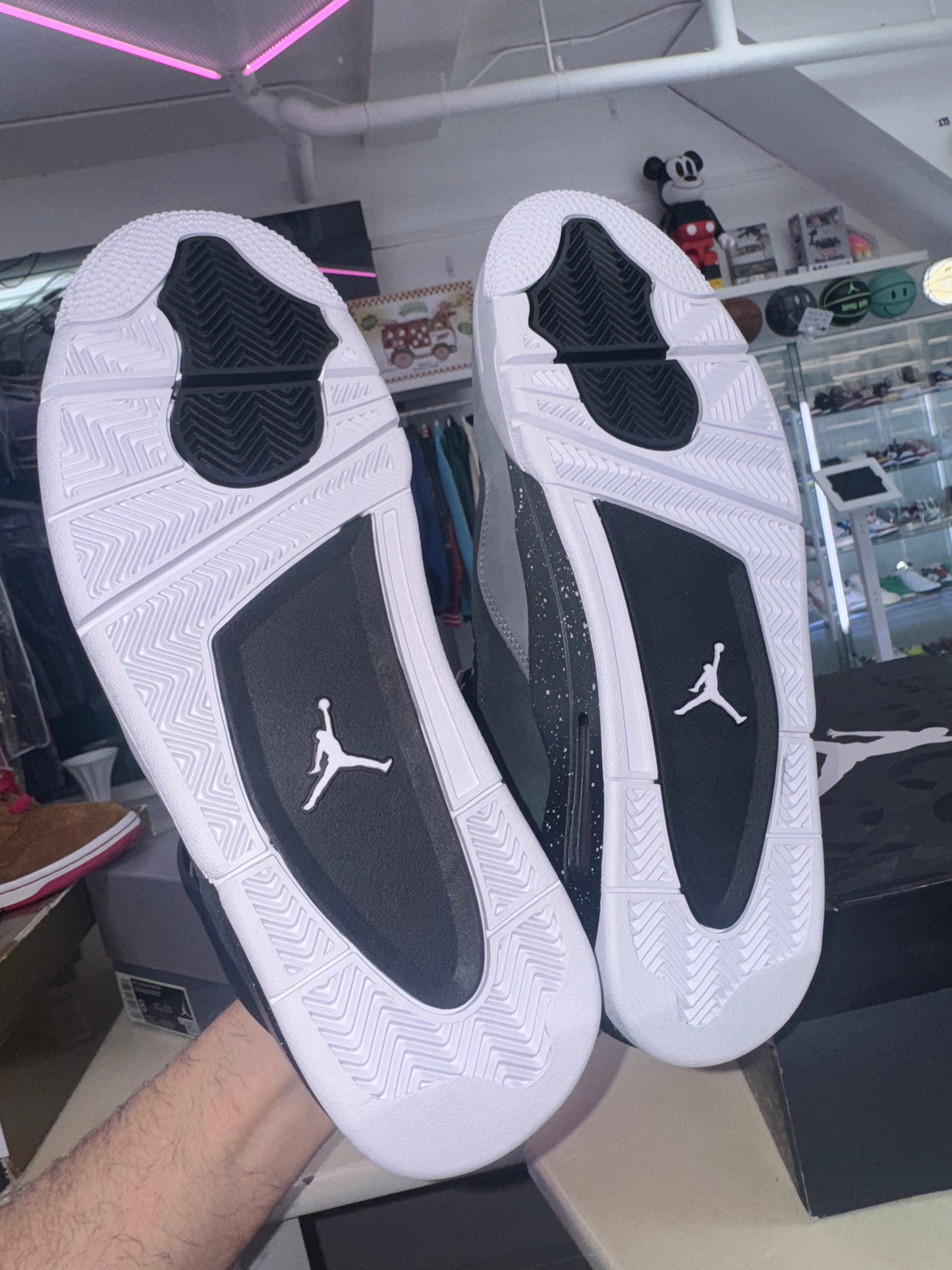 Jordan 4 Retro
Fear (2024)