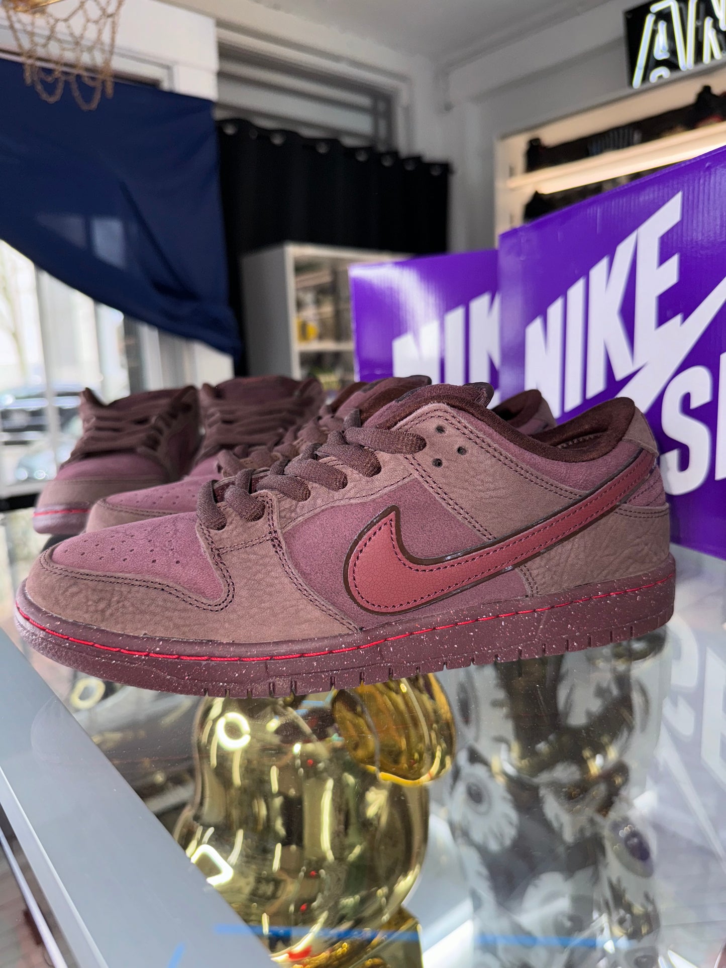 Nike SB Dunk Low City Of Love Burgundy Crush