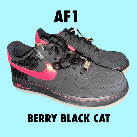 Nike Air Force 1 LE Berry and Black Cat pink Rare