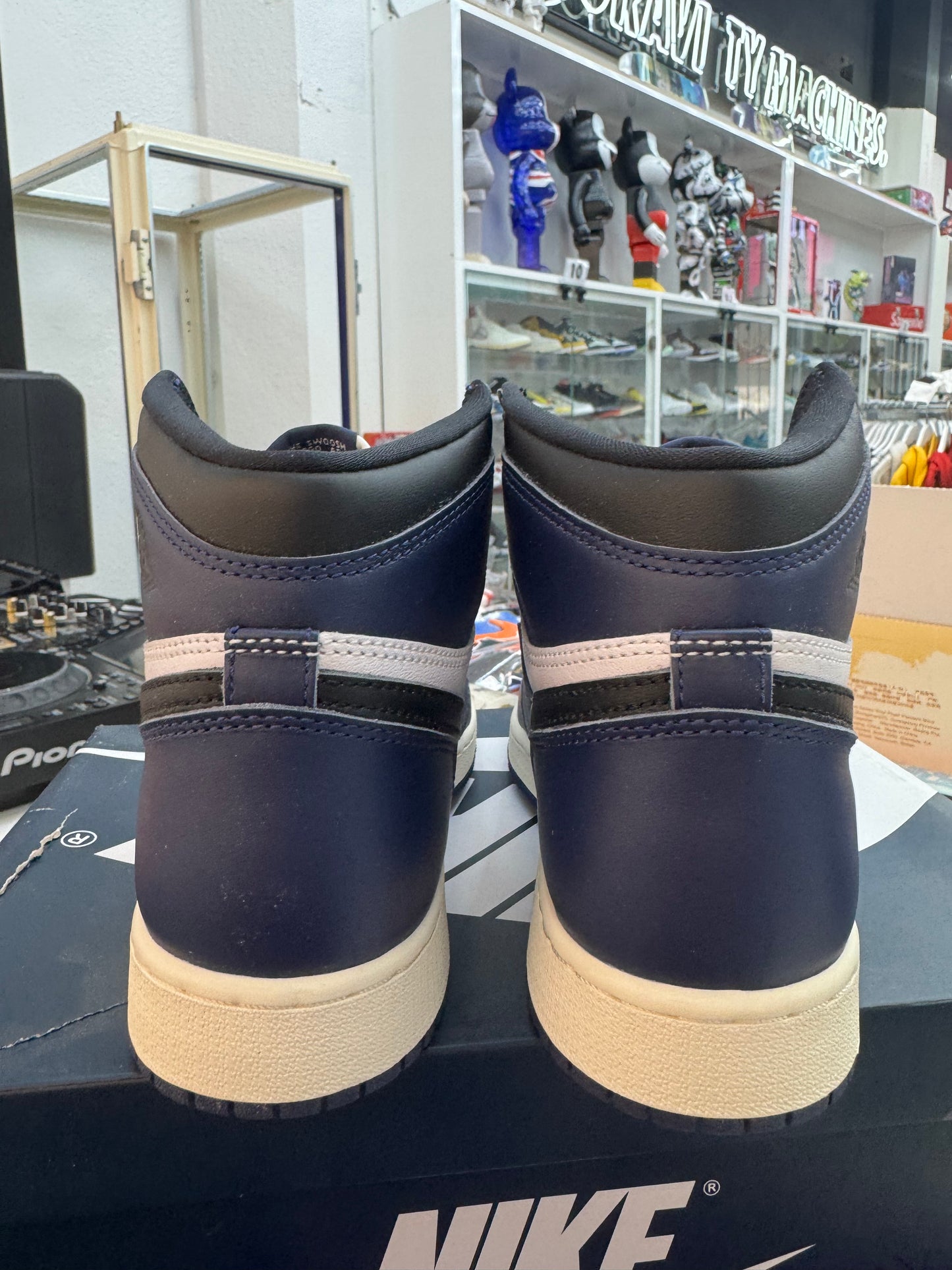 Jordan 1 Retro High OG
Midnight Navy (GS)
