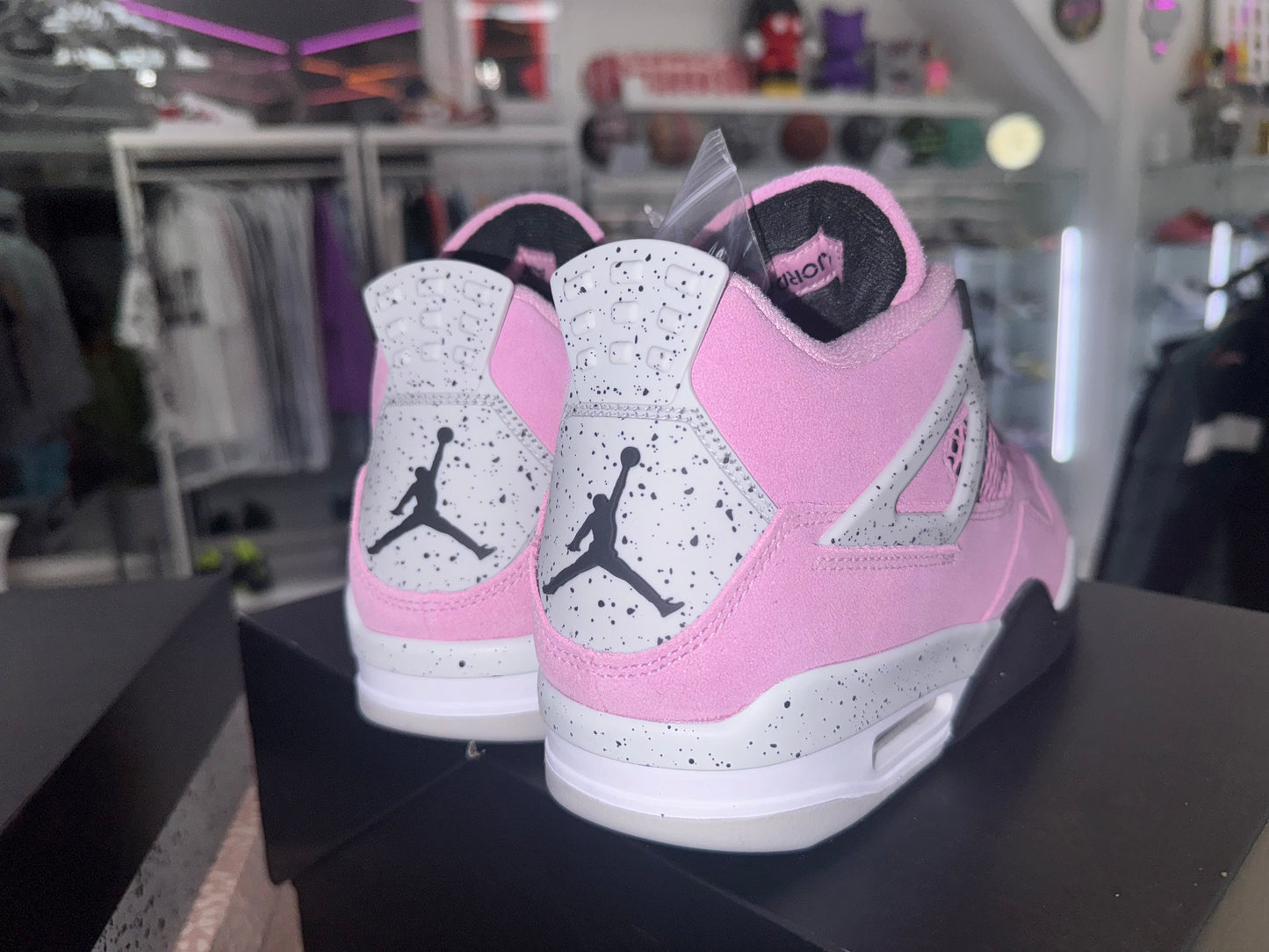 Jordan 4 Orchid Pink