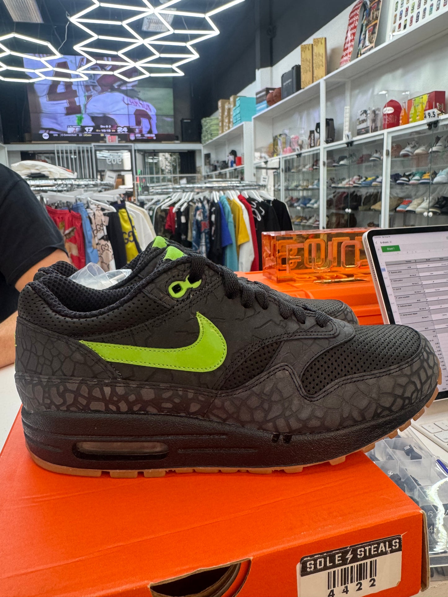 Nike Air Max 1 Hufquake
