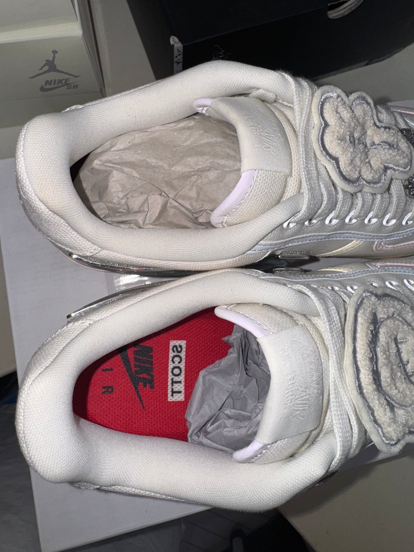 Nike Air Force 1 Low
Travis Scott Sail