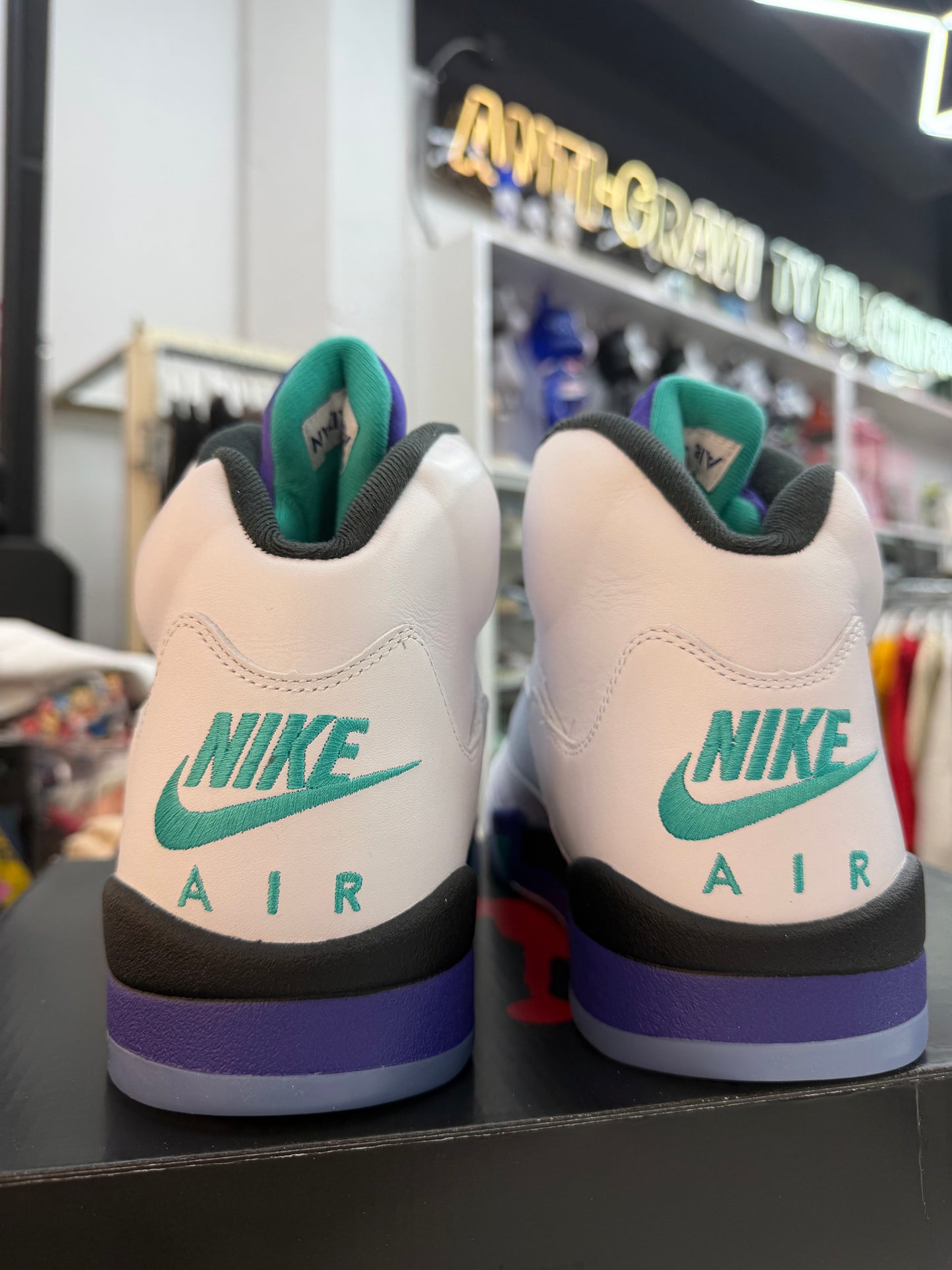 Jordan 5 Retro Grape 2025