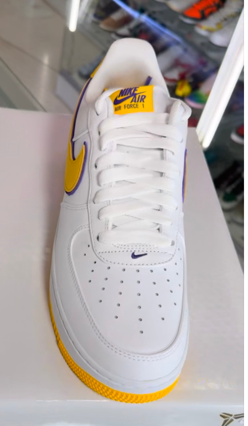 Nike Air Force 1 Low Retro QS
Kobe Bryant Lakers Home