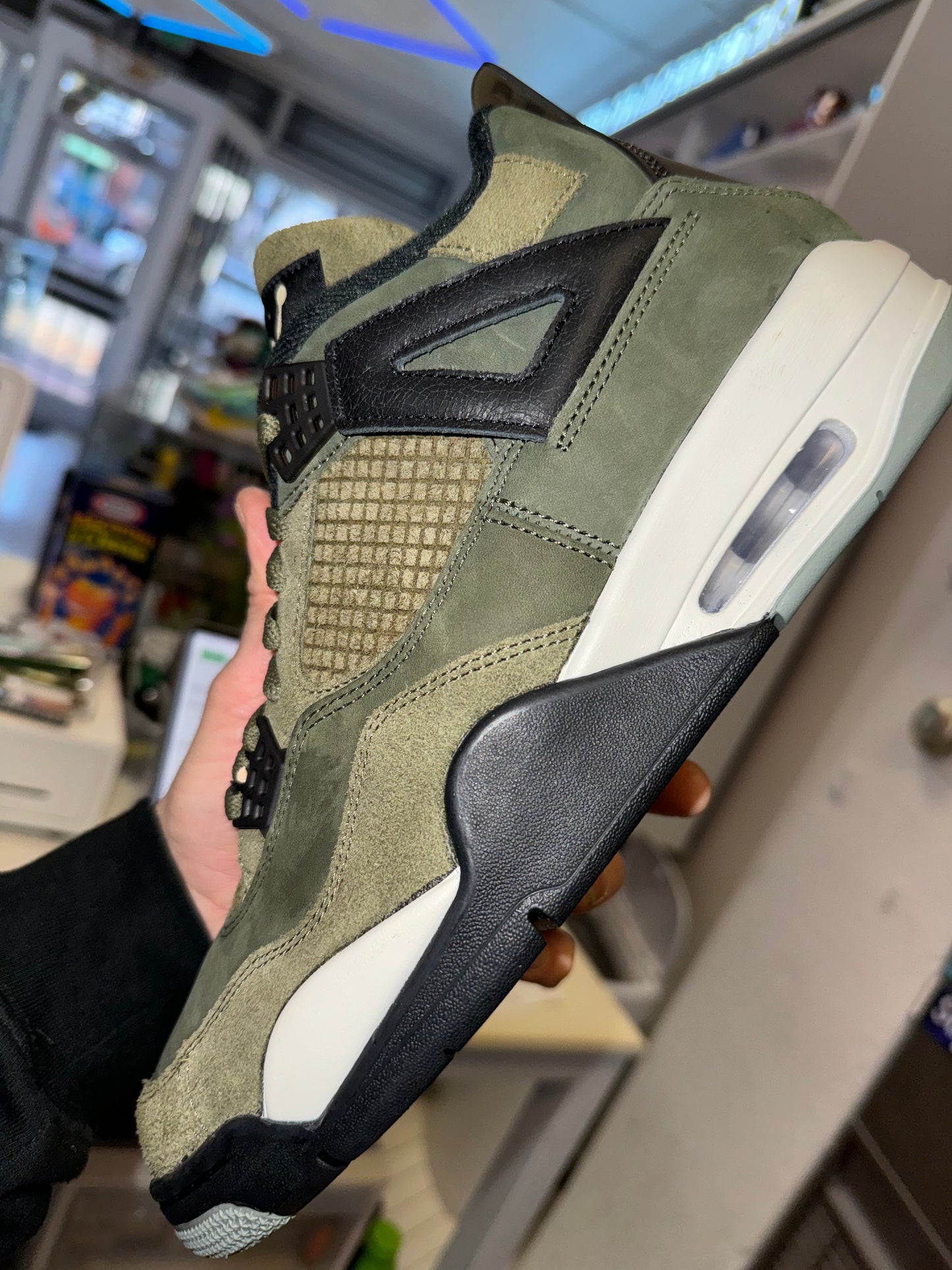 Jordan 4 Medium Olive