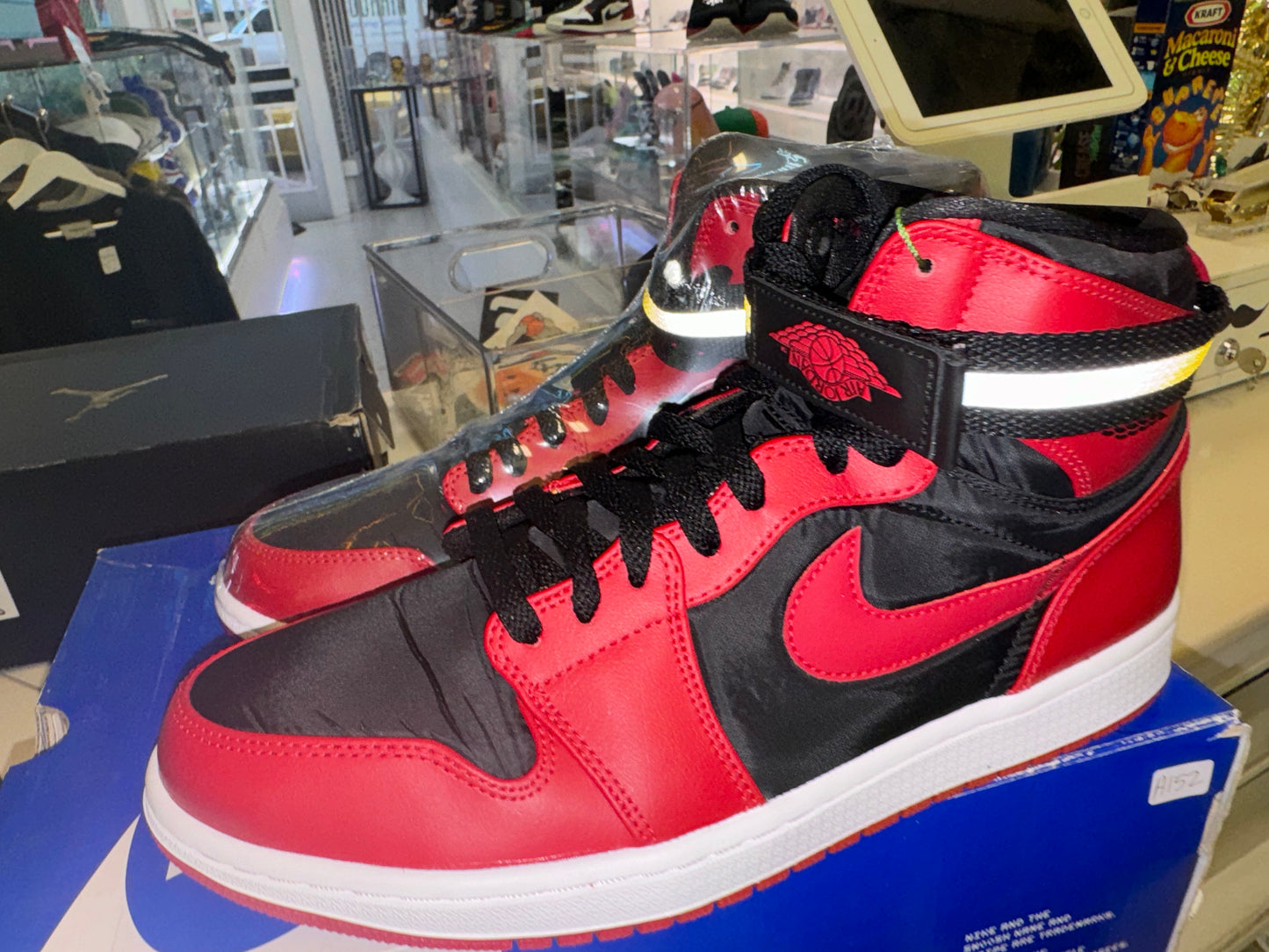 Jordan 1 High Strap Bred 2008