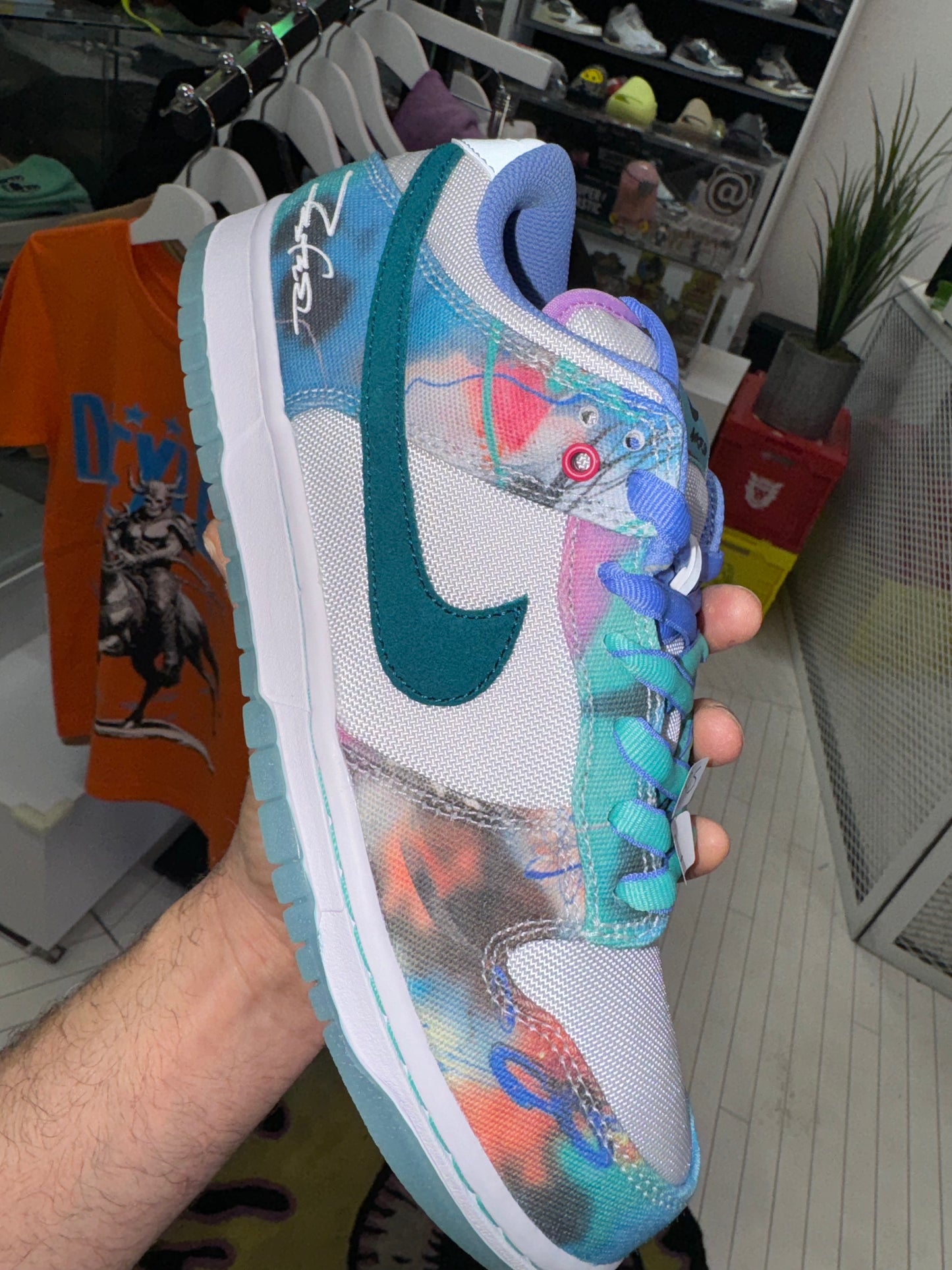 Nike SB Dunk Low
Futura Laboratories Bleached Aqua