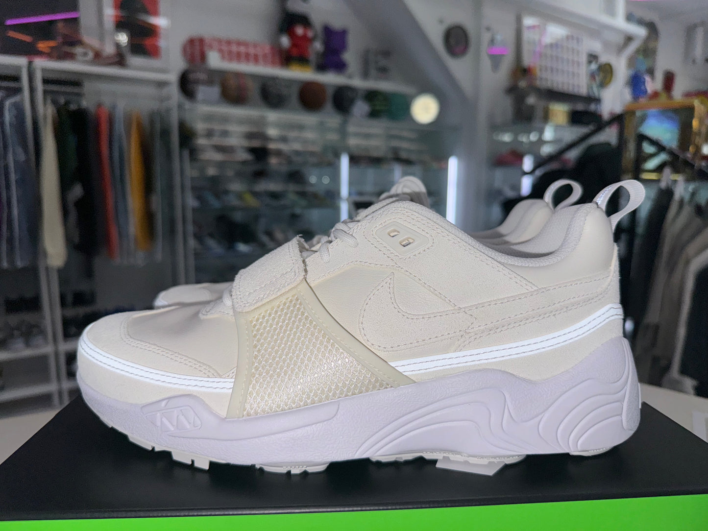 Nike Zoom Field Jaxx SP
Travis Scott Sail sample