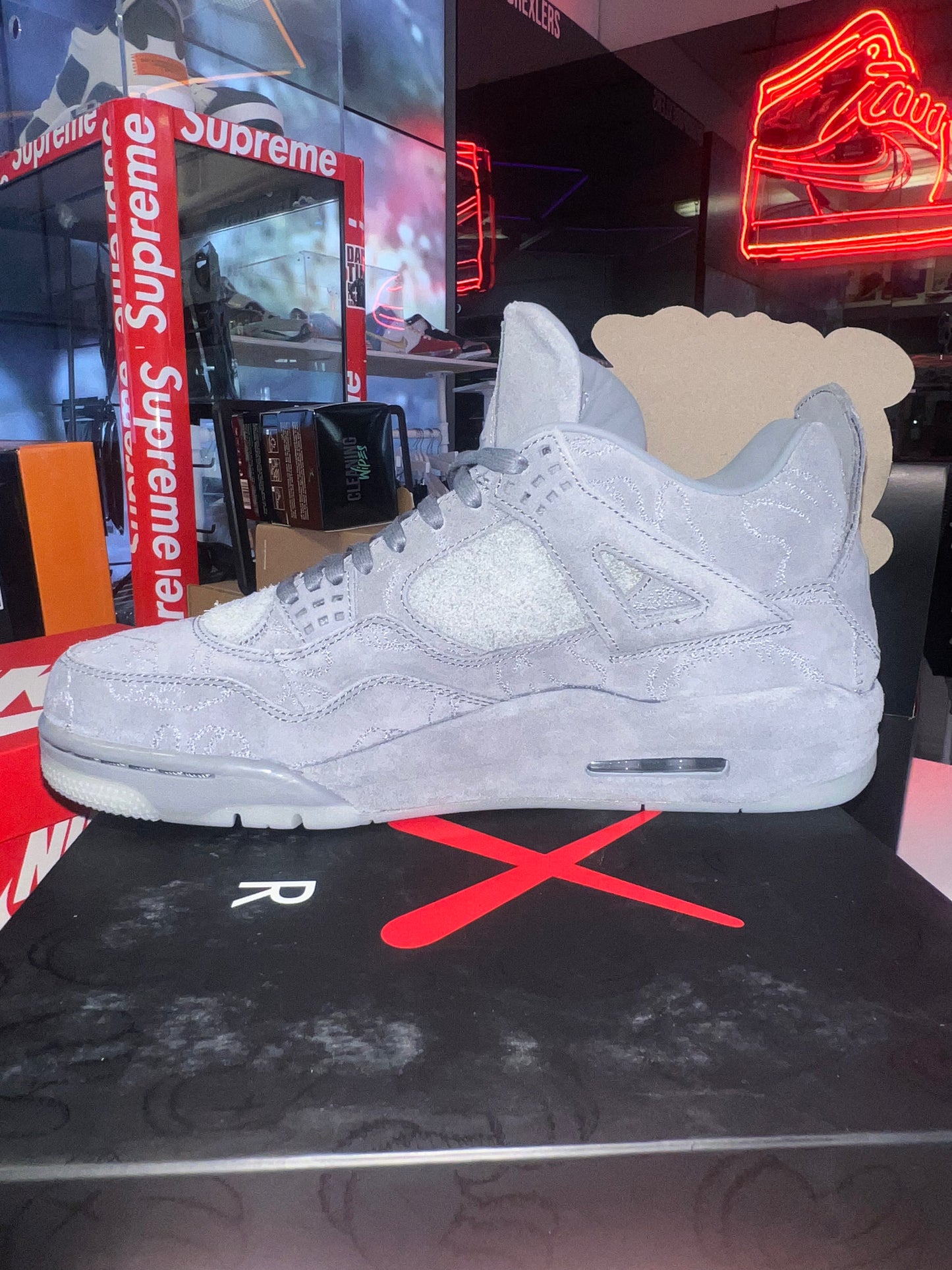 Jordan 4 Kaws Grey Size 10.5