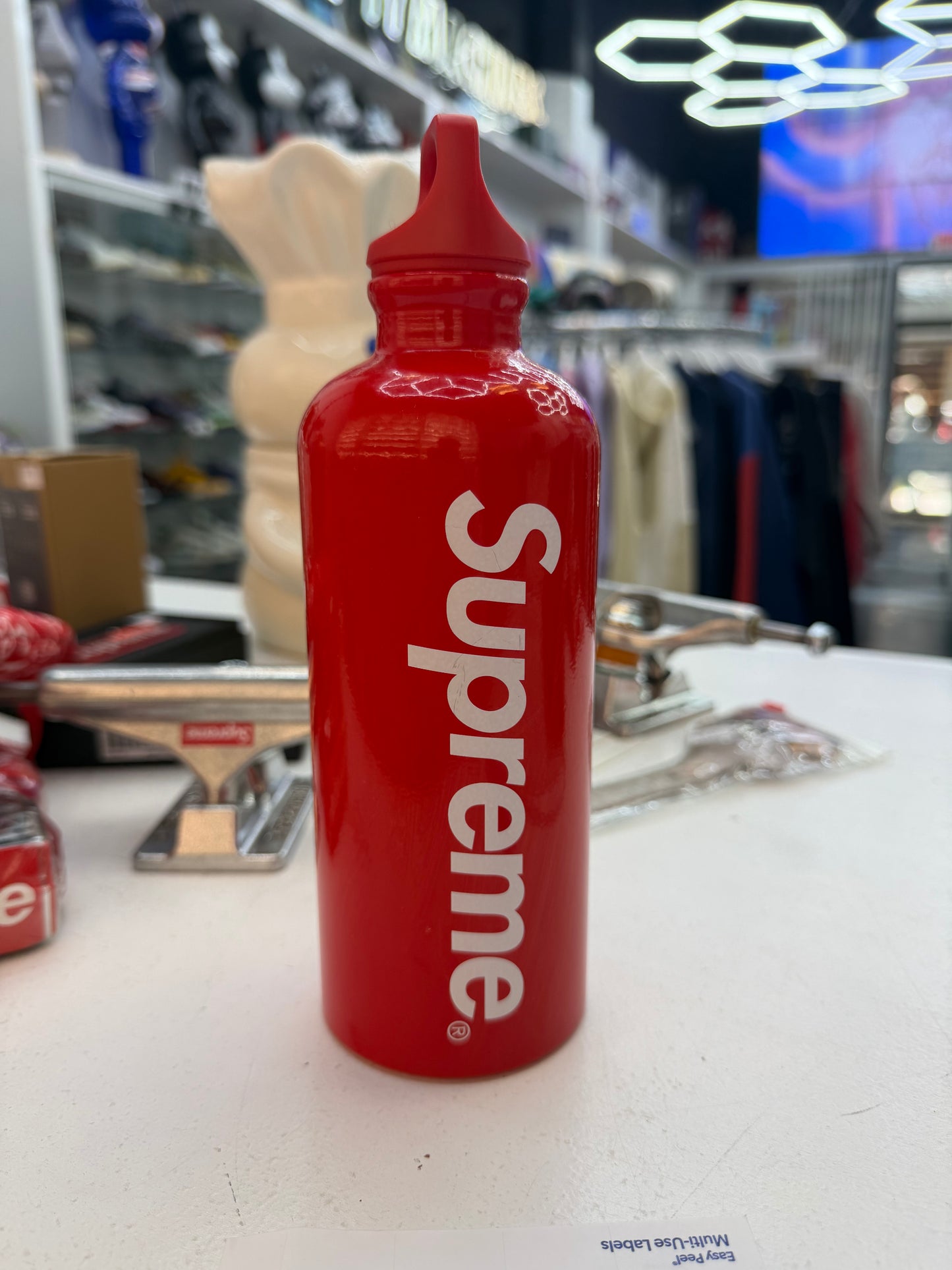 Supreme SIGG Traveller 0.6L Water Bottle red