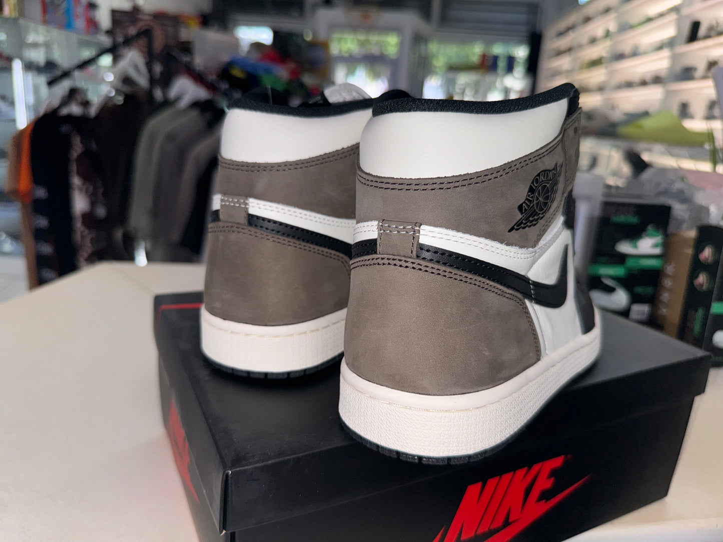 Jordan 1 High Dark Mocha