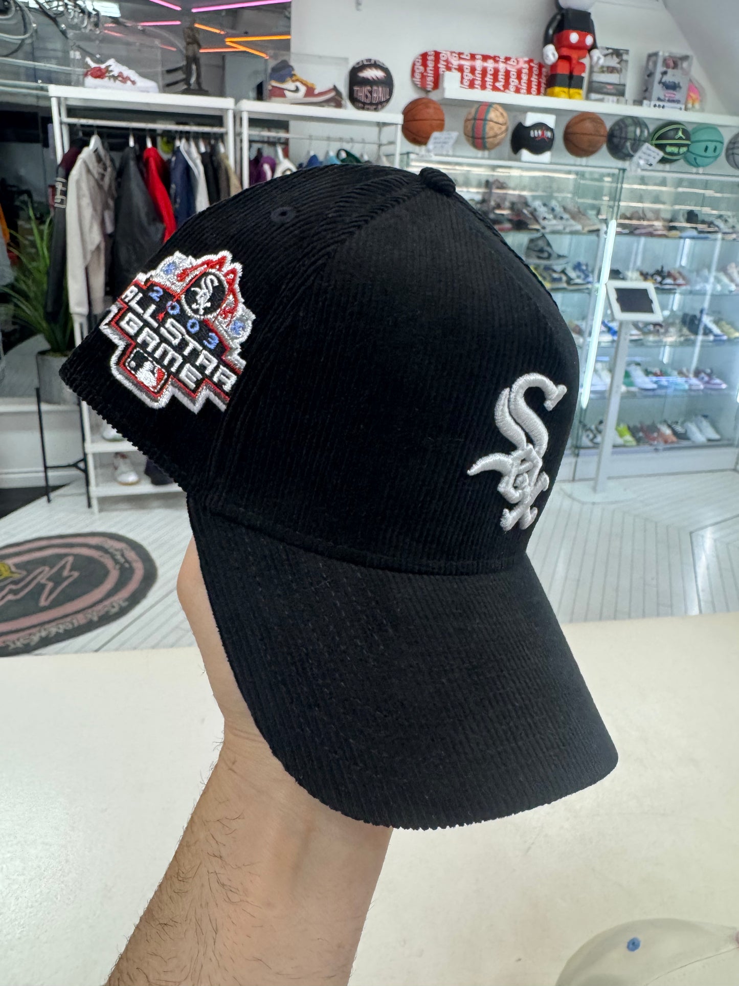 New Era Chicago White Sox Corduroy Snapback Hat cap Black