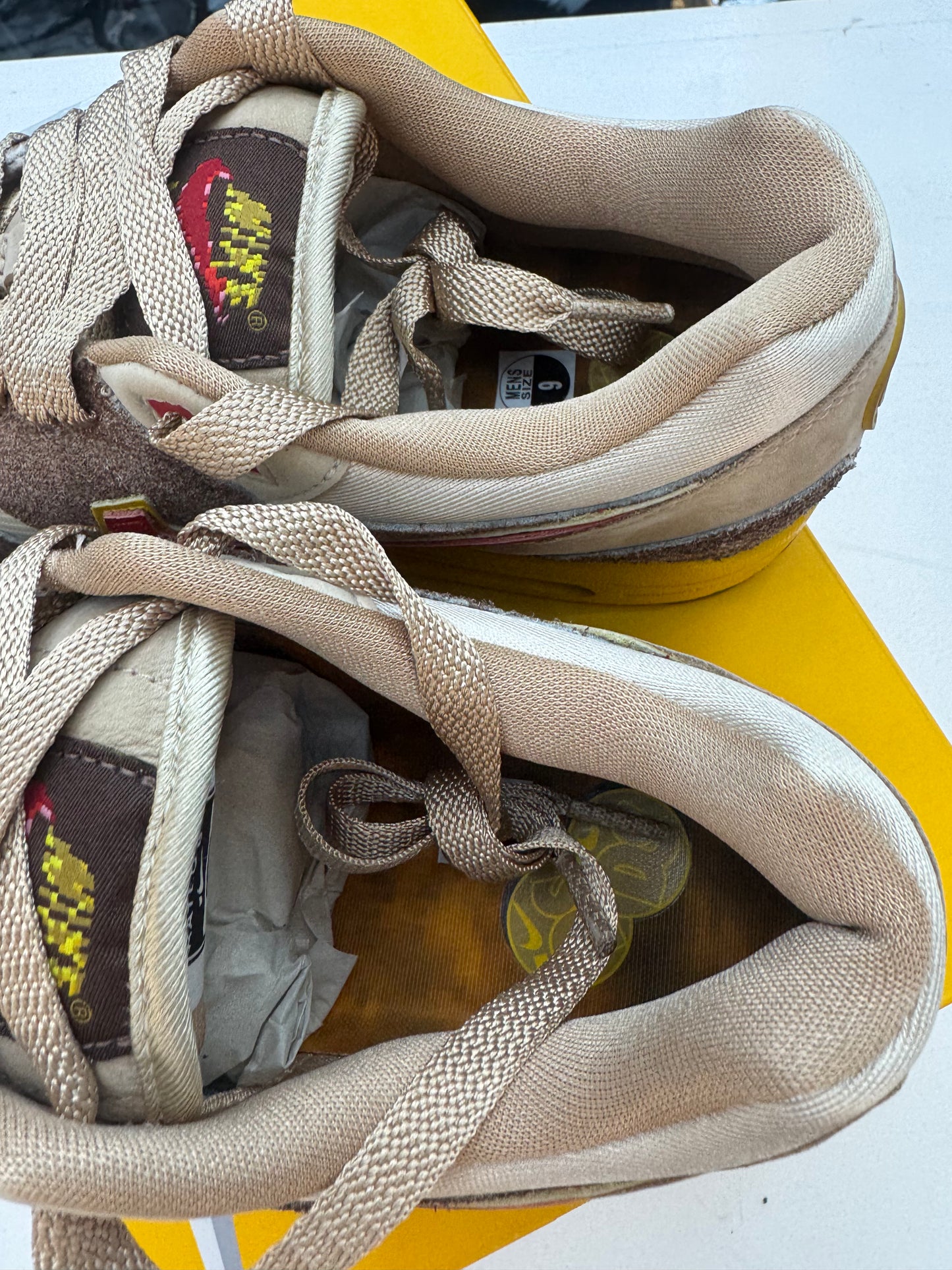 Nike Air Max 1
SWOOSH Low Poly Big Head Origins donkey Kong
