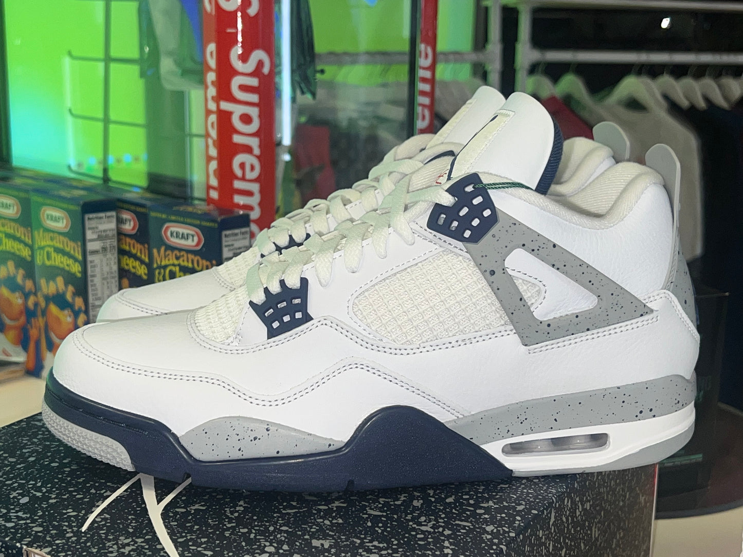 Jordan 4 Midnight Navy