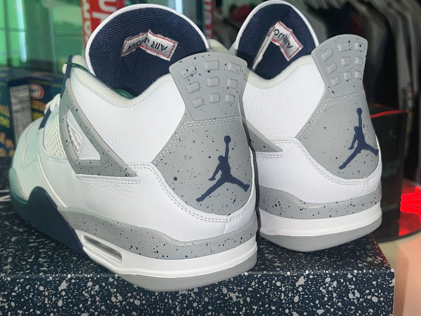 Jordan 4 Midnight Navy