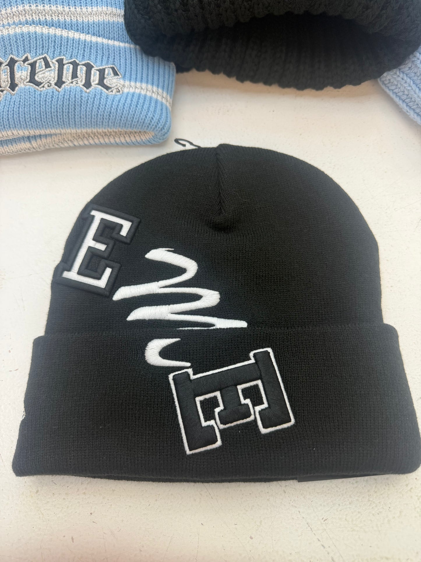 Supreme New Era Arc Beanie black
