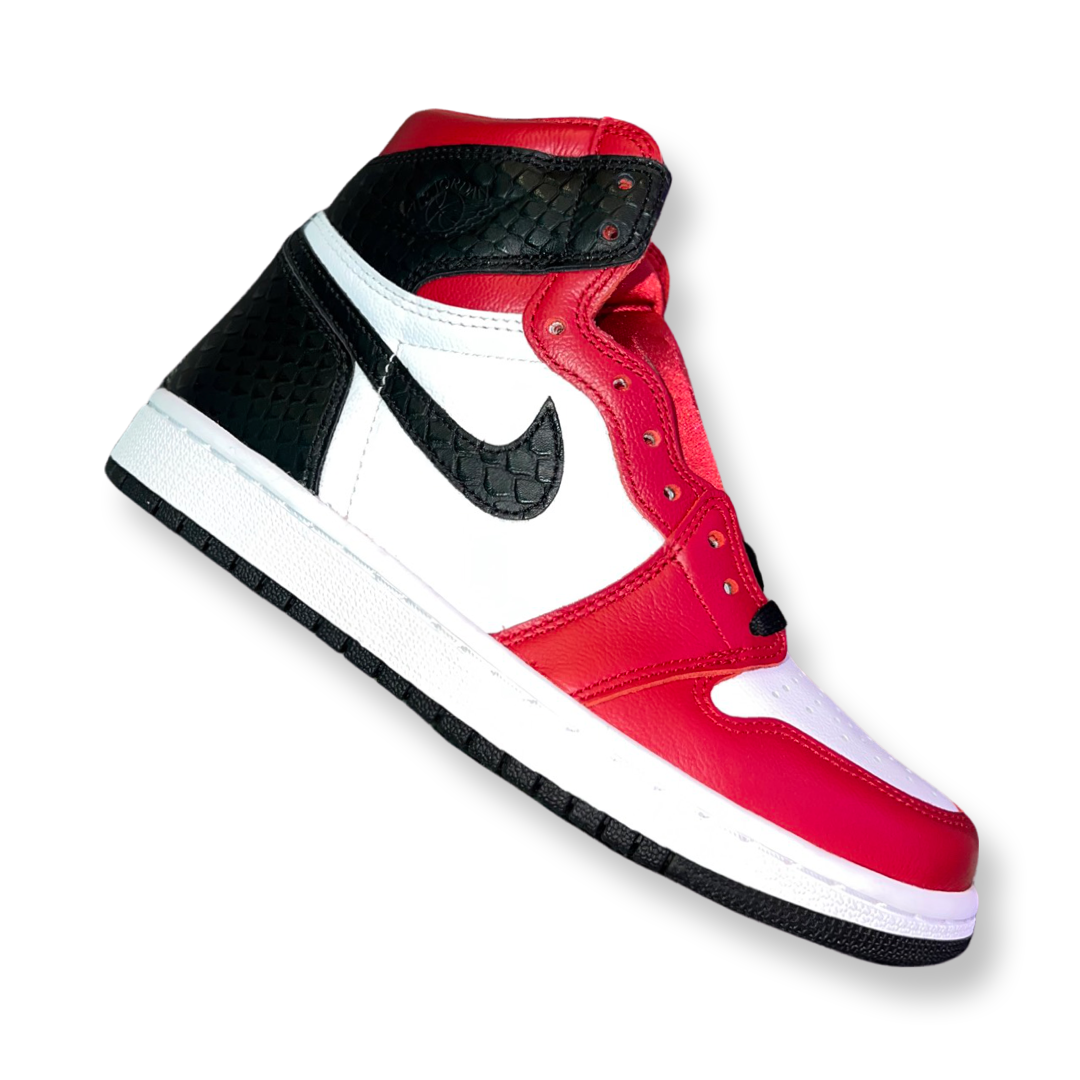 Jordan 1 Satin Snake Chicago (W) 2020