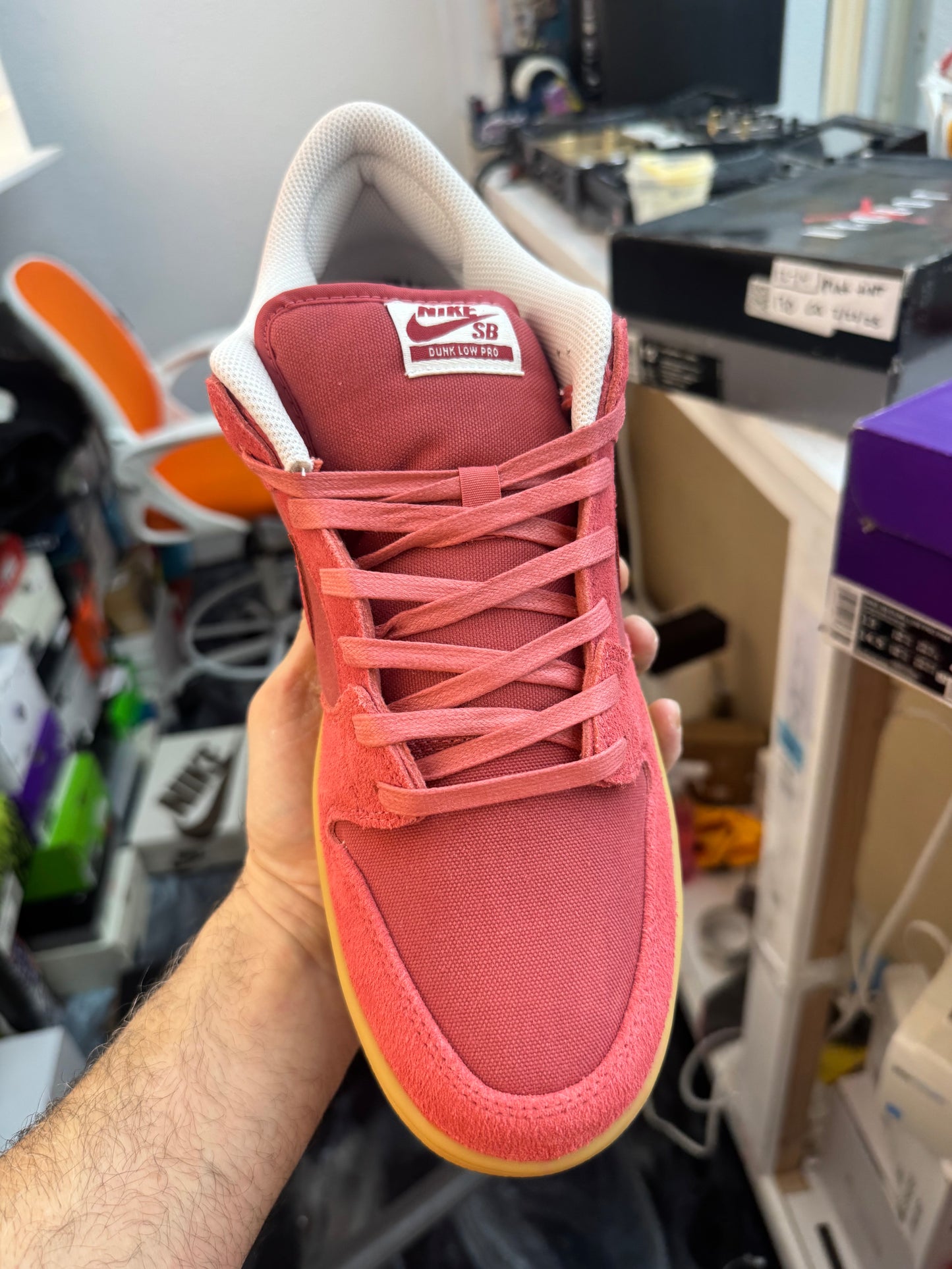 Nike SB Dunk Low
Adobe