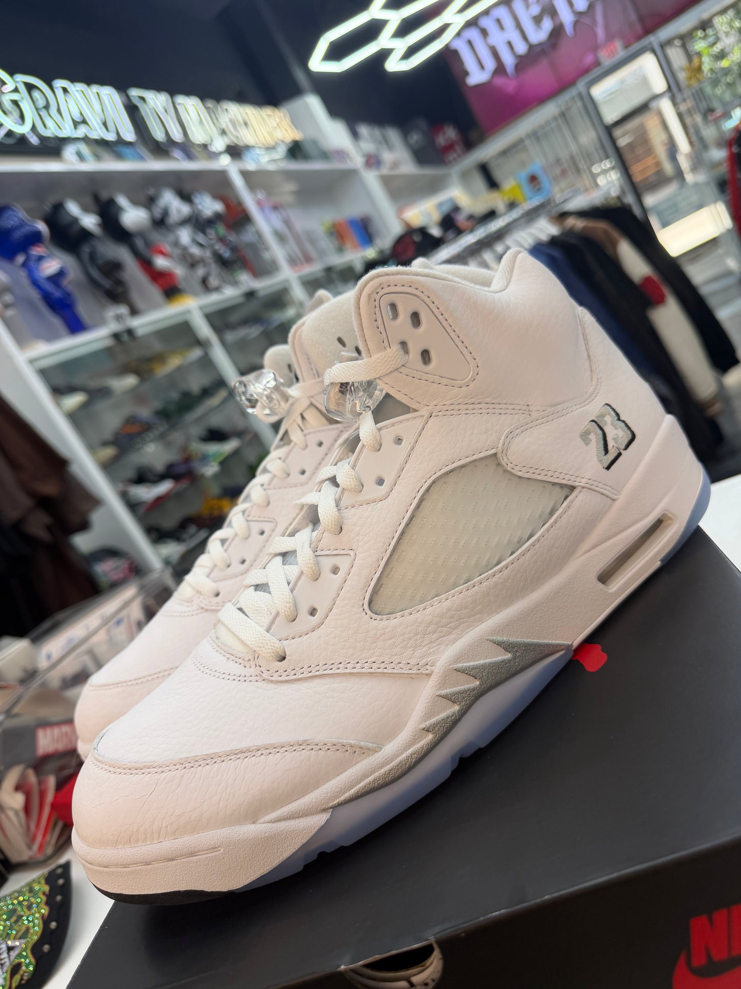 Jordan 5 White Metallic 2026